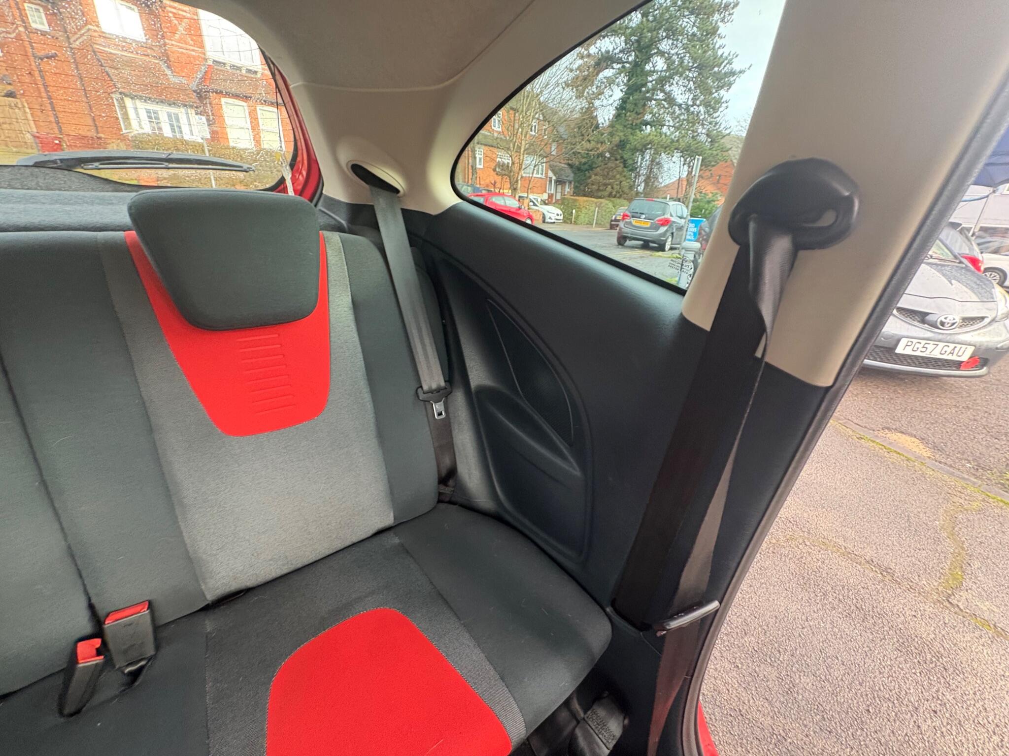 2015 Ford Ka 1.2 Zetec Euro 5 (s/s) 3dr • 97,801 miles image 39