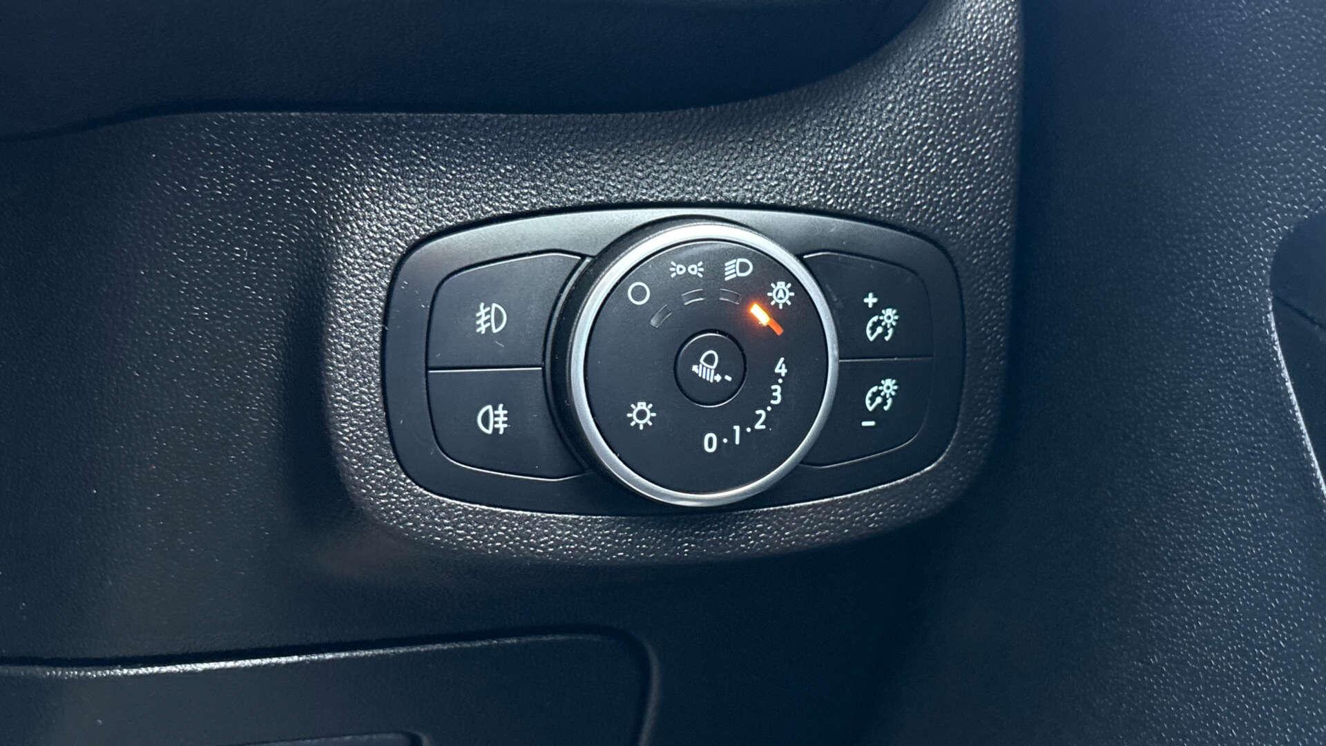 Ford Fiesta view 21