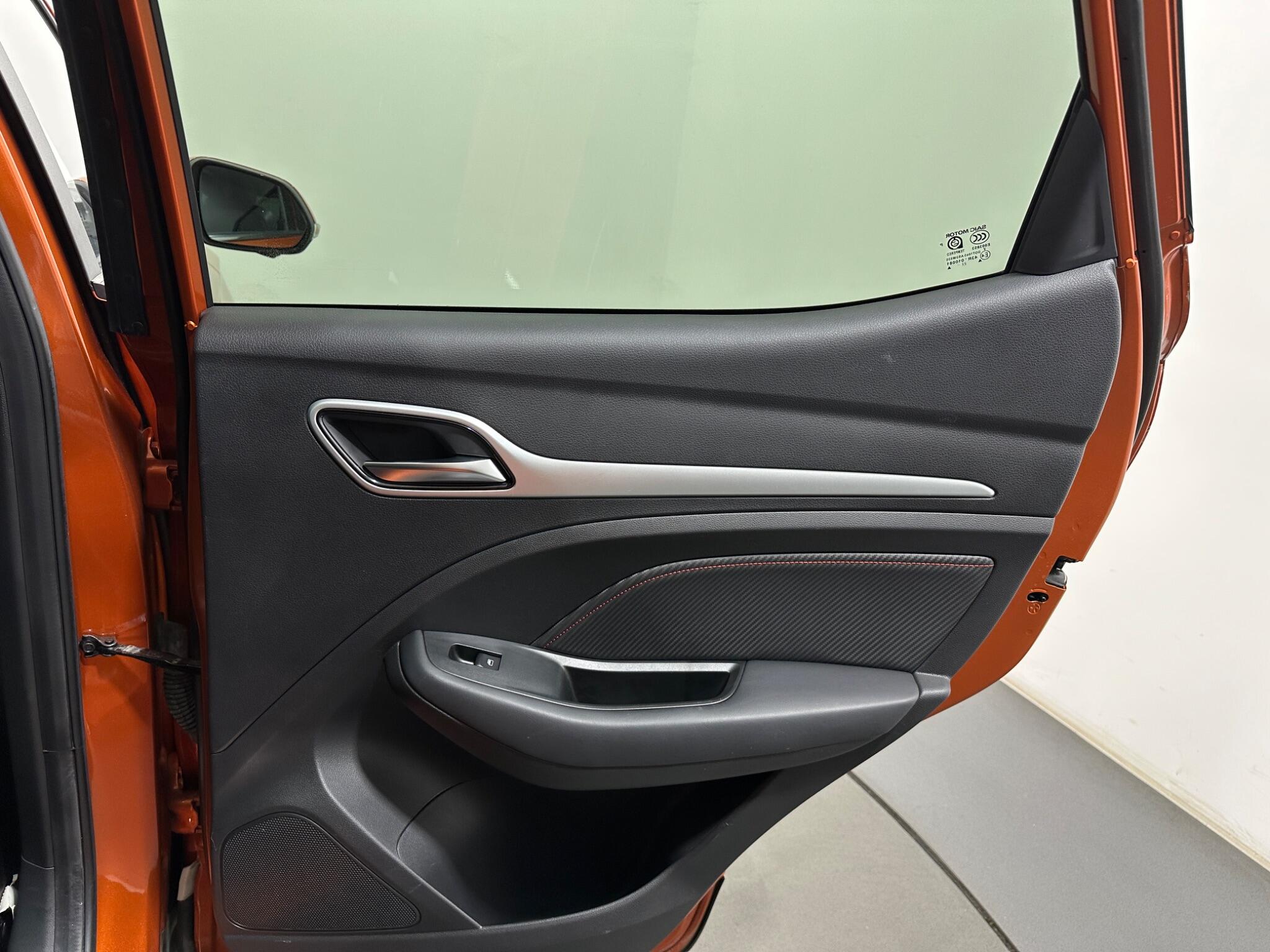 MG ZS view 42