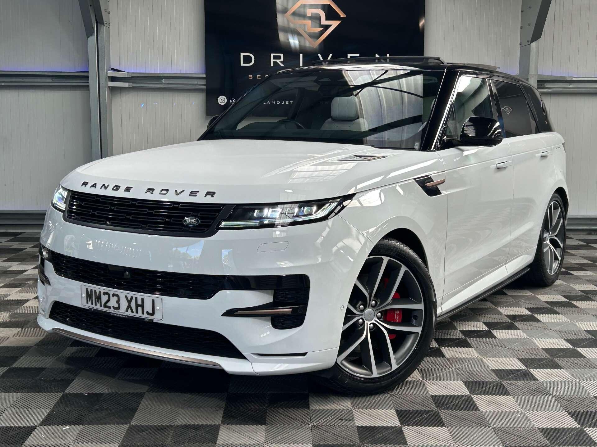 Land Rover Range Rover Sport view 4