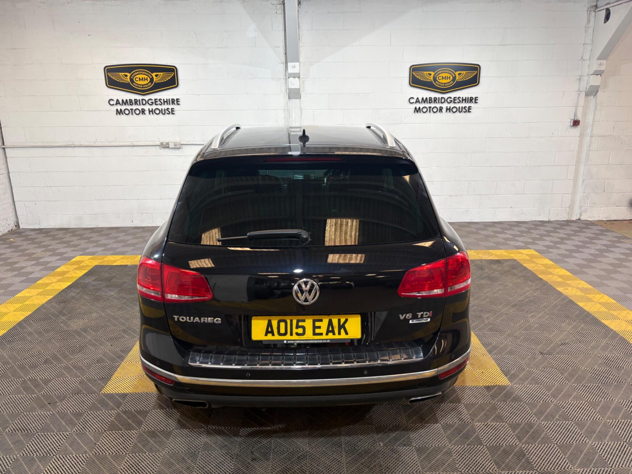 Volkswagen Touareg view 67
