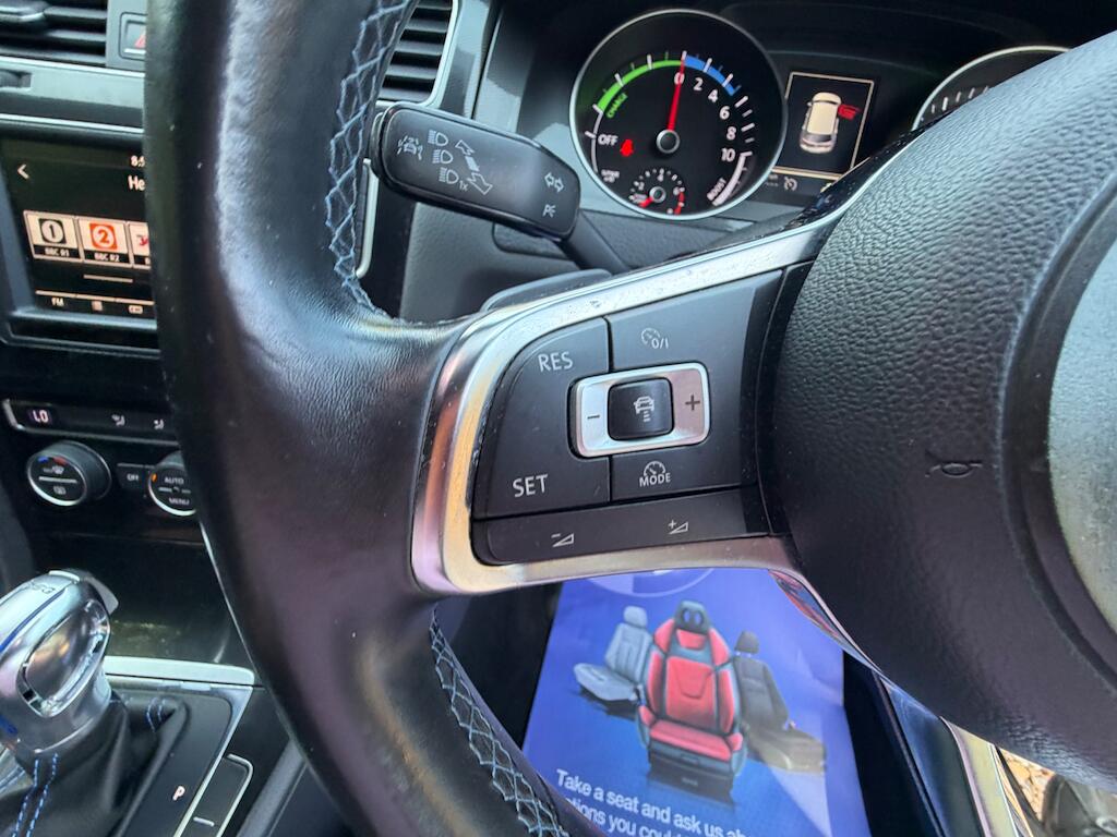 Volkswagen Golf view 24