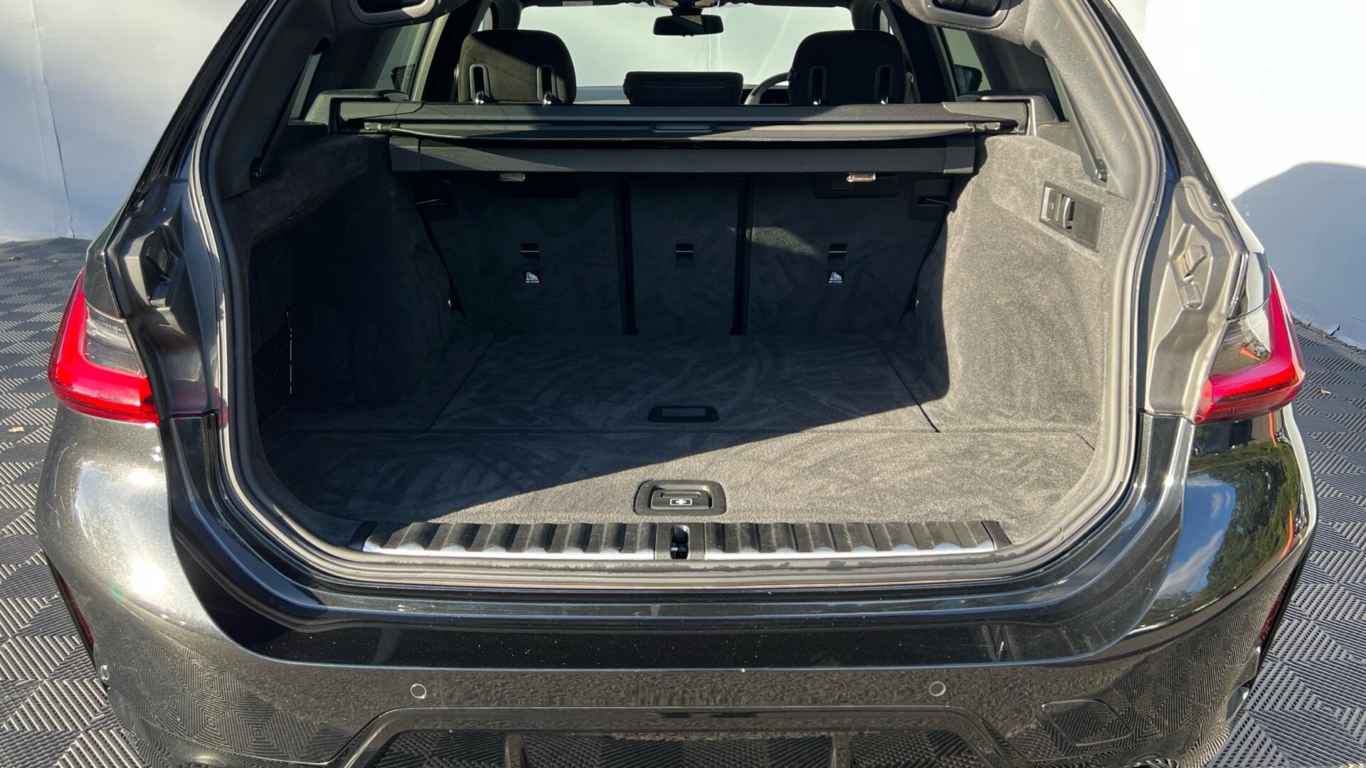 BMW 3 Series view 13
