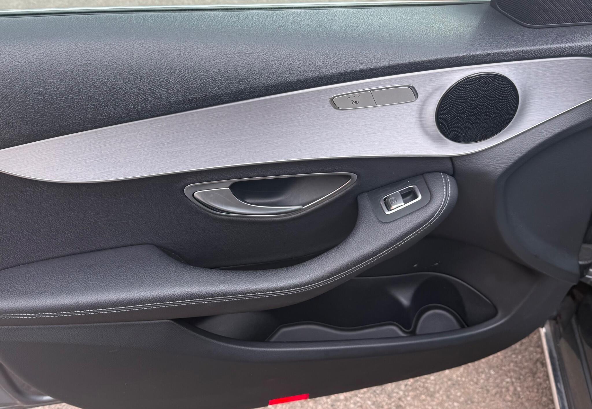 Mercedes-Benz C Class view 26