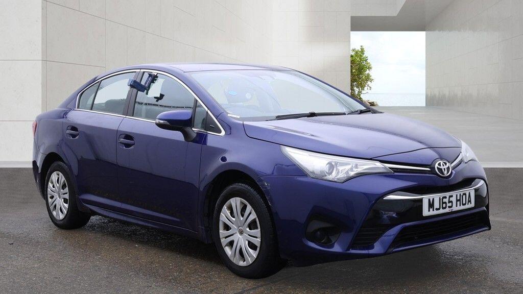 2015 Toyota Avensis in Blue for sale