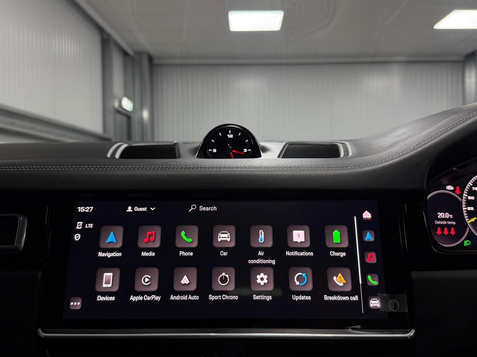 Porsche Cayenne view 39