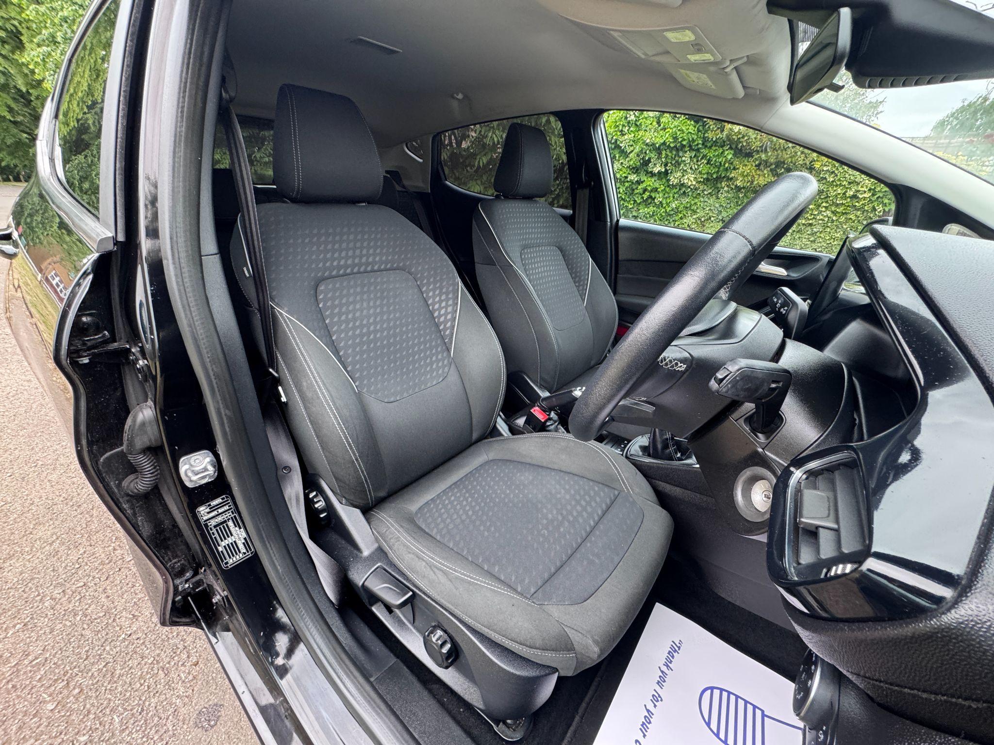 2018 Ford Fiesta image 20