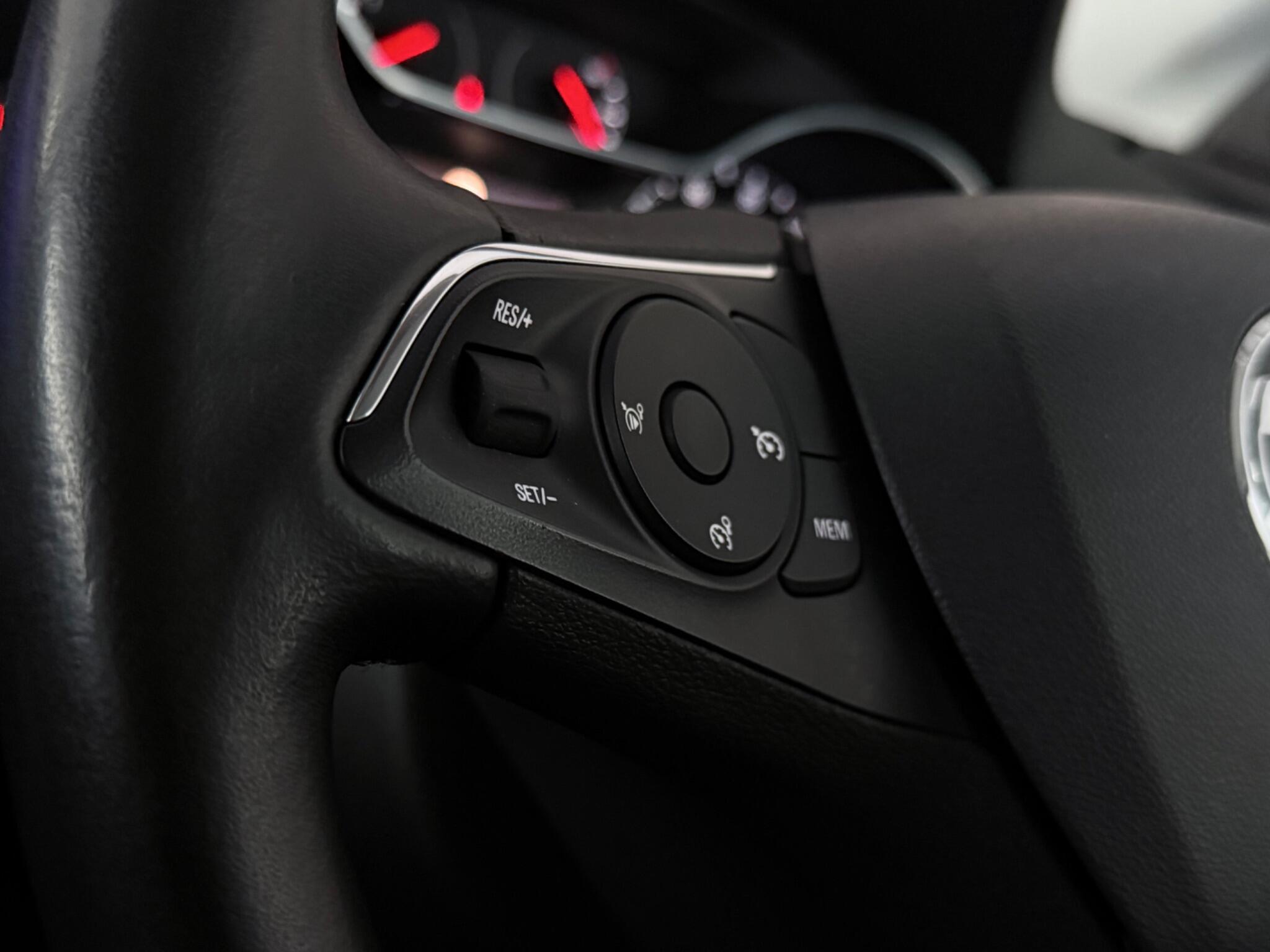 Vauxhall Grandland X view 13
