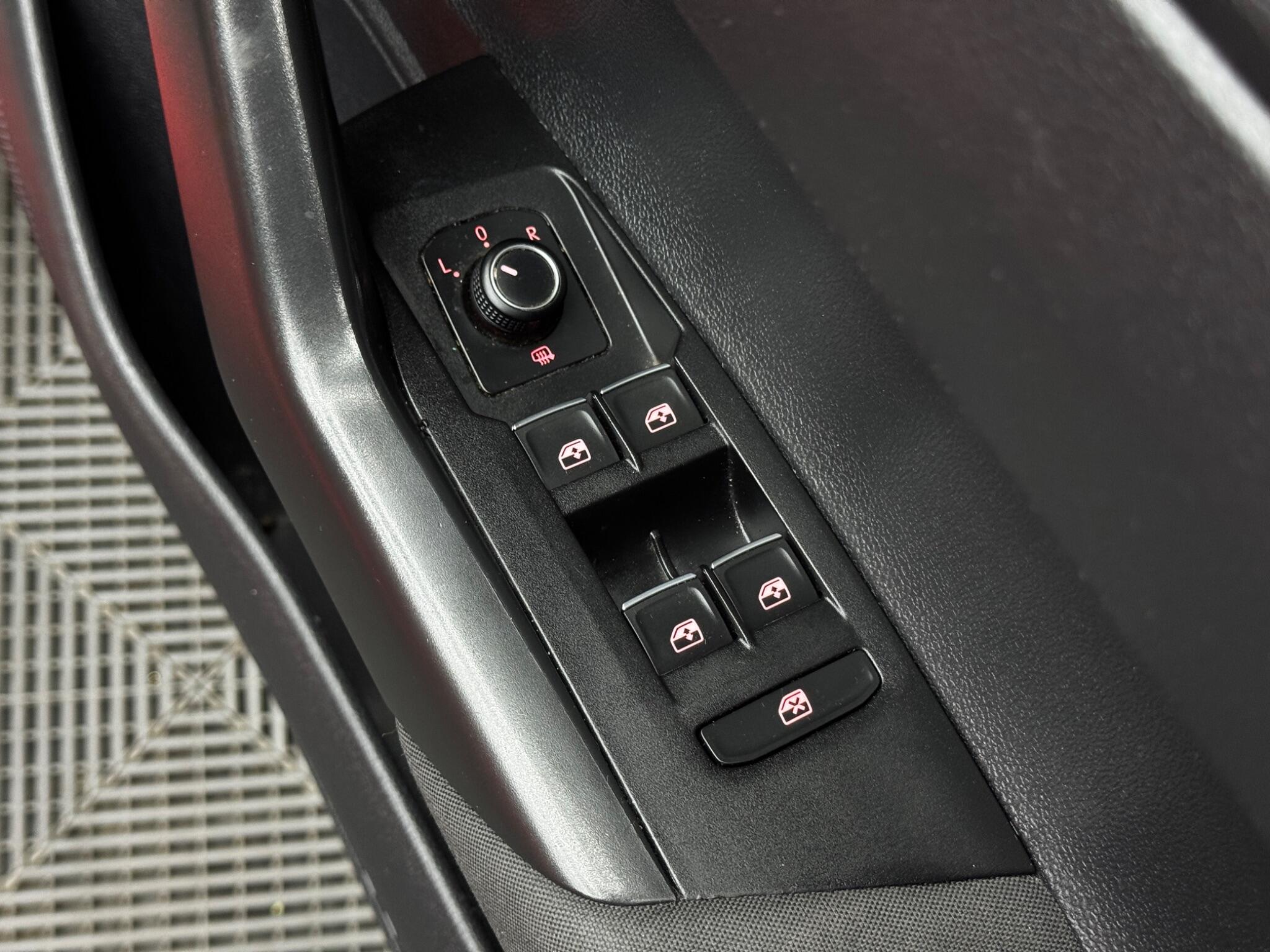 Volkswagen Polo view 38