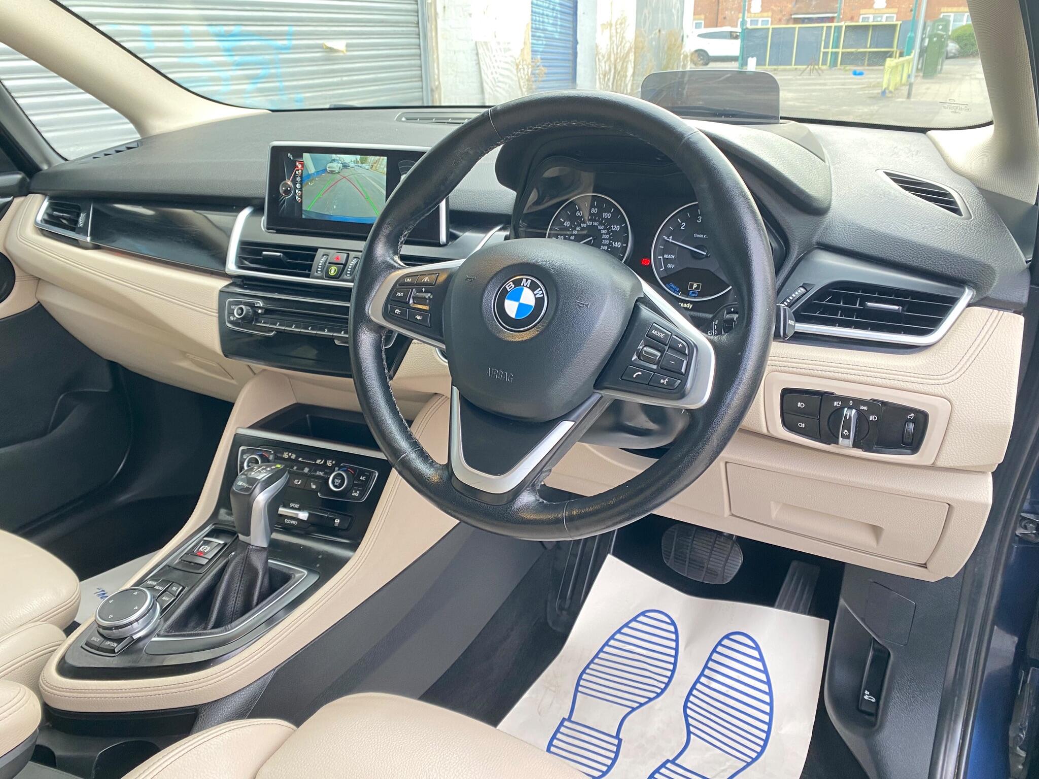 BMW 2 Series view 32