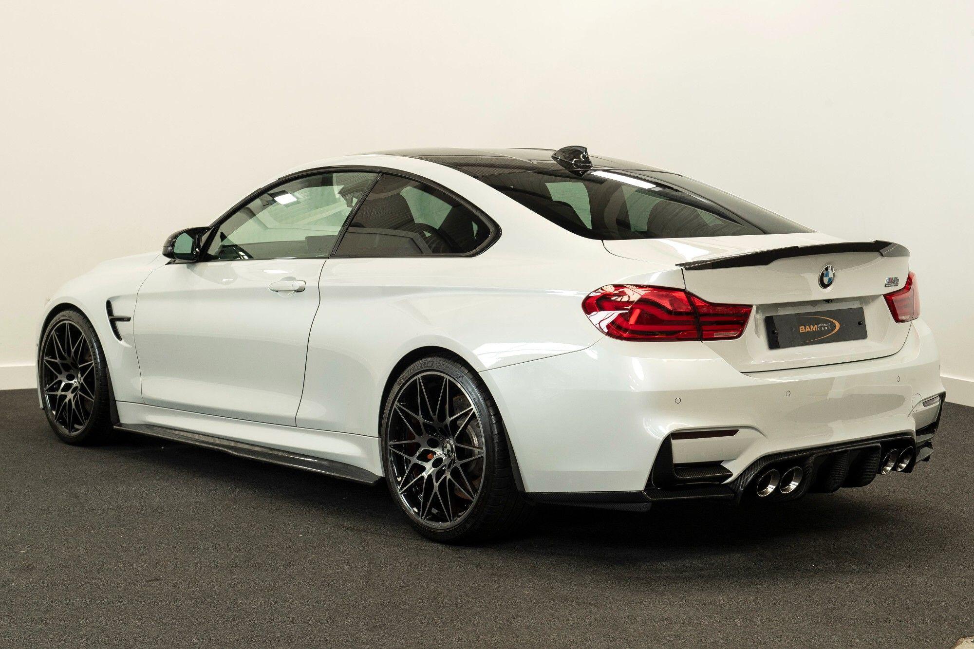 BMW M4 view 5
