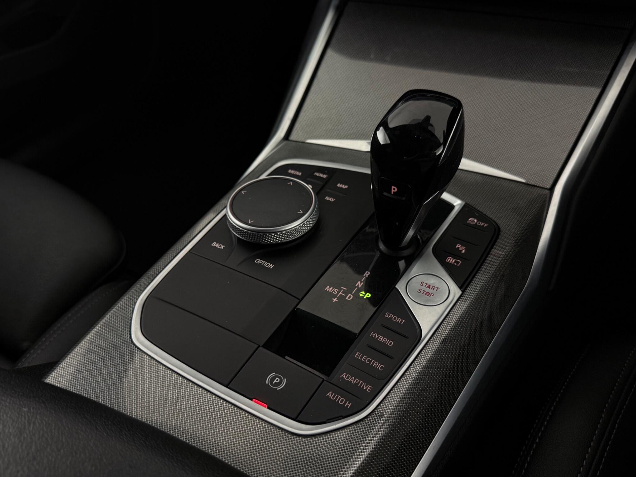 BMW 3 Series view 21