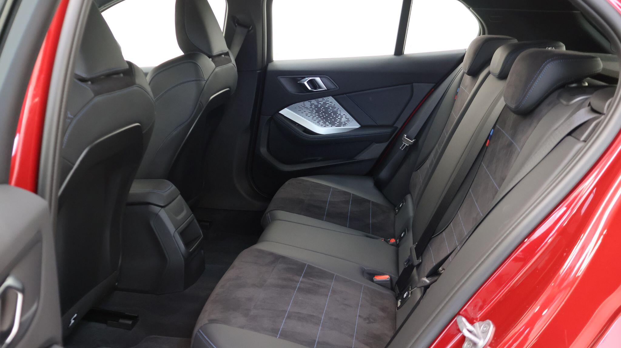 BMW 1 Series view 11