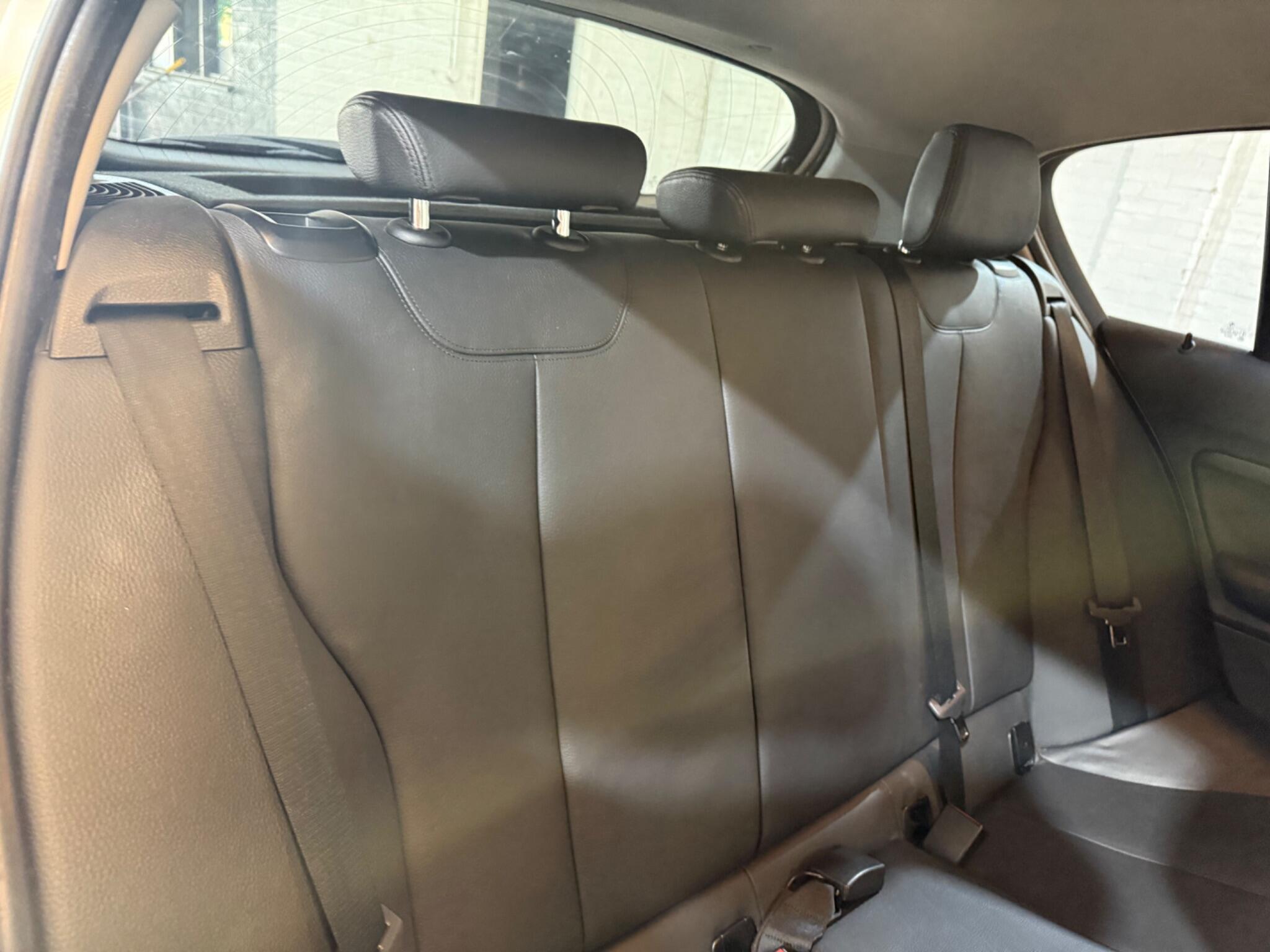 BMW 1 Series view 22
