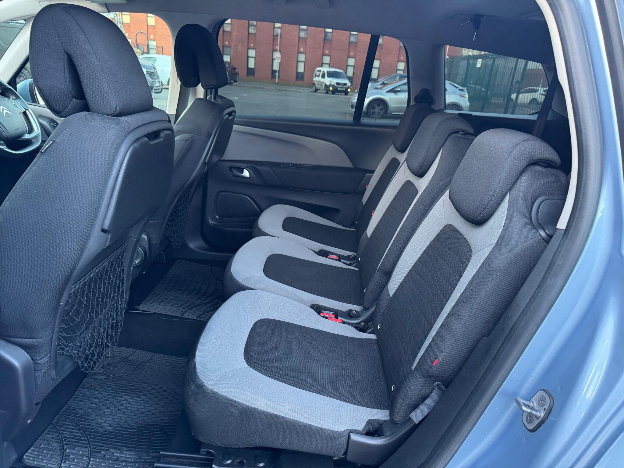 Citroen Grand C4 Picasso view 37