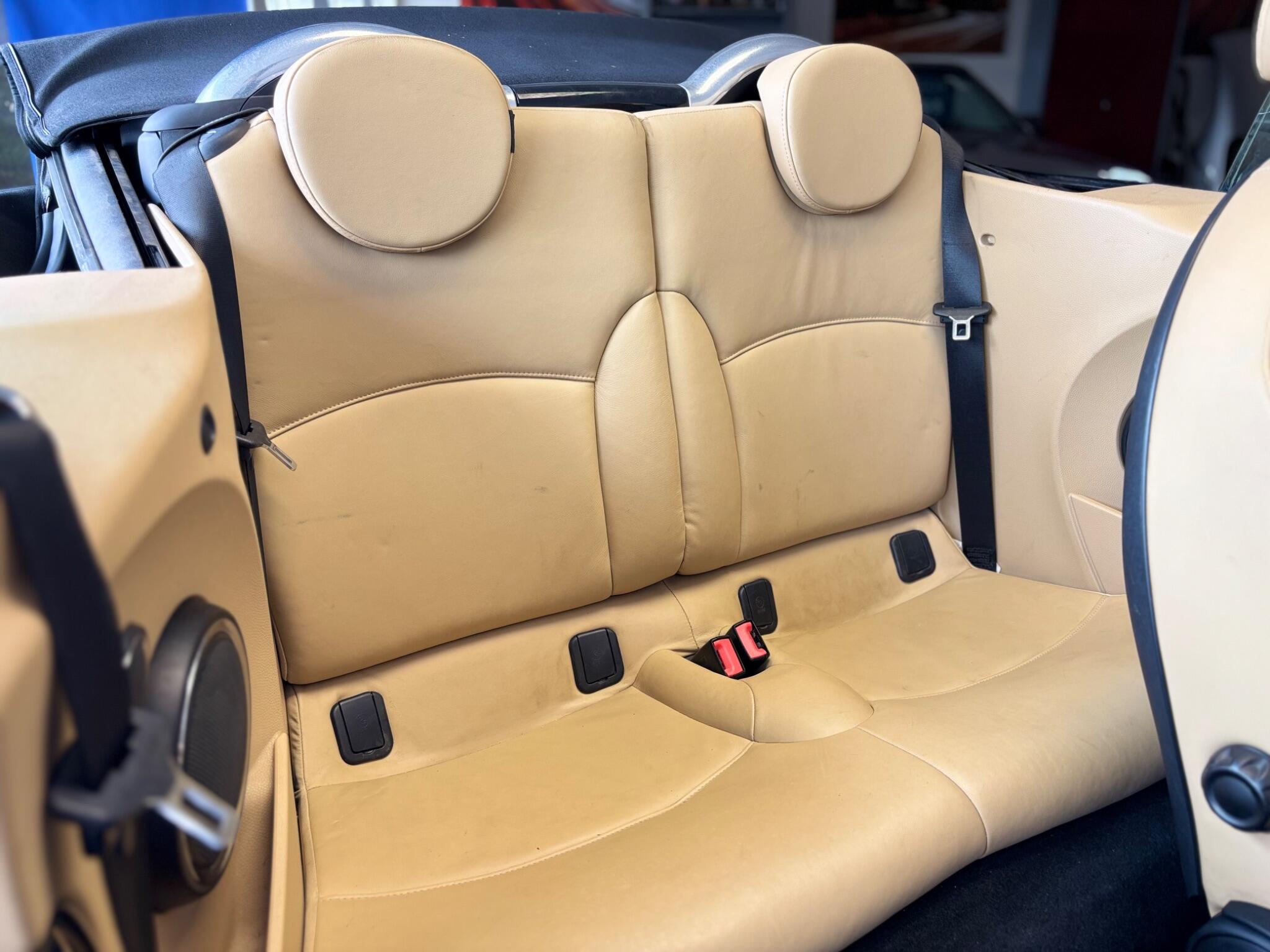 Mini Convertible view 14