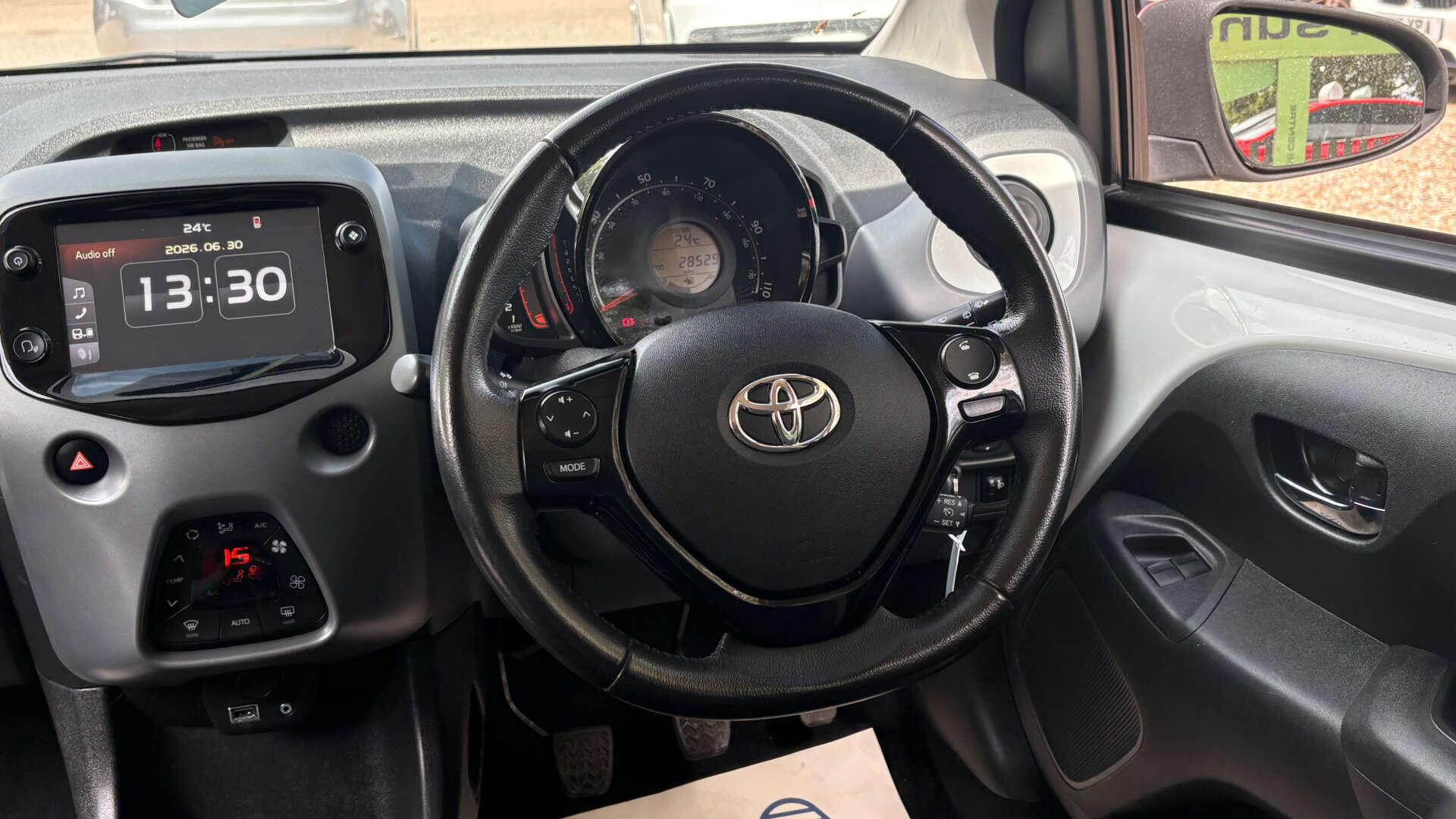 Toyota Aygo view 16