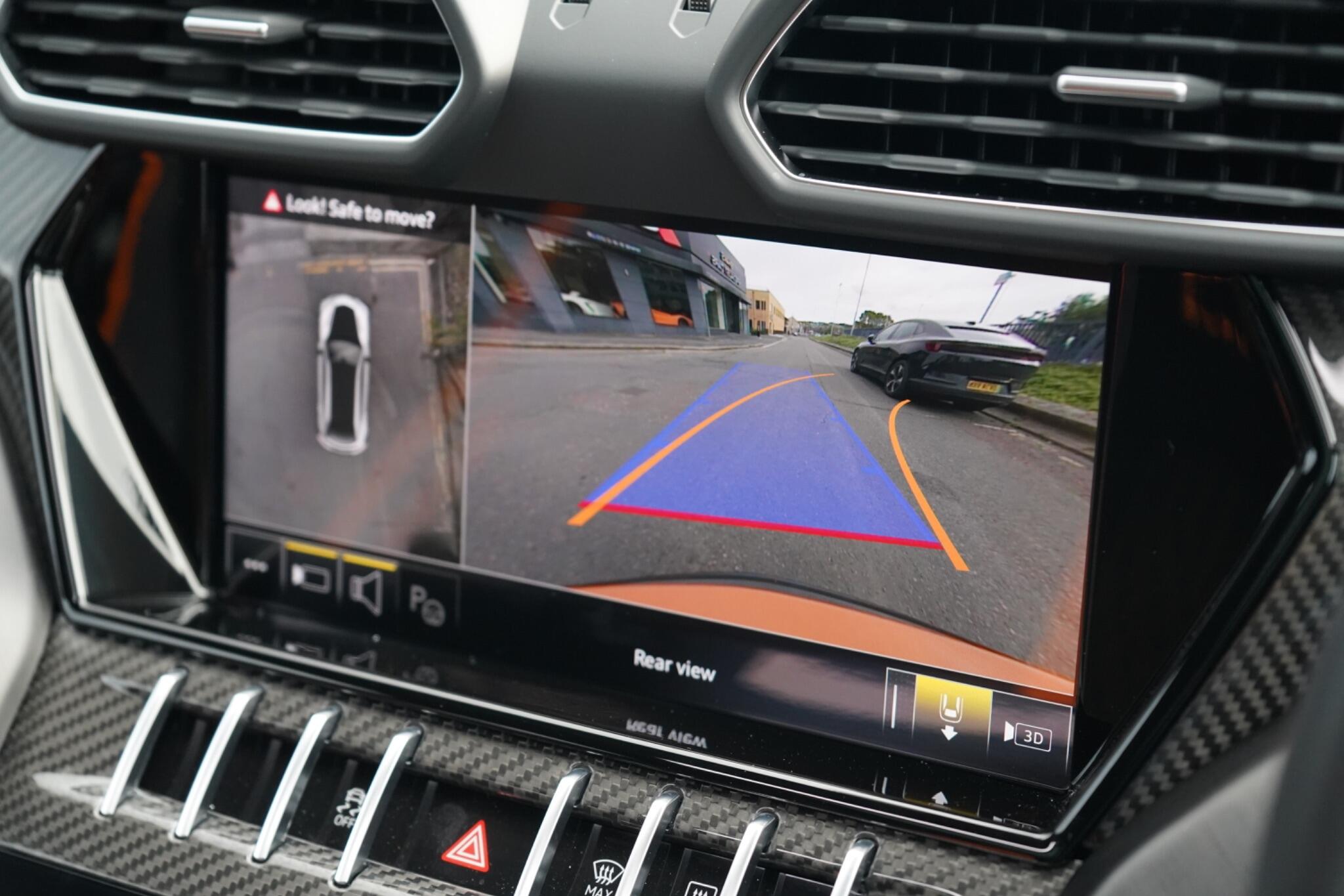 Lamborghini Urus view 29