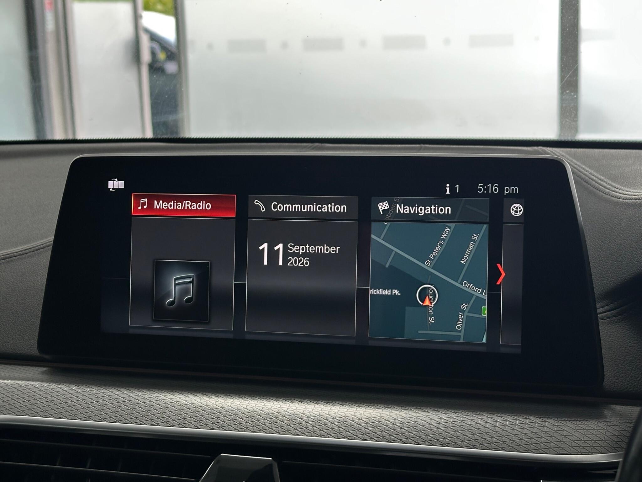 BMW 5 Series view 30