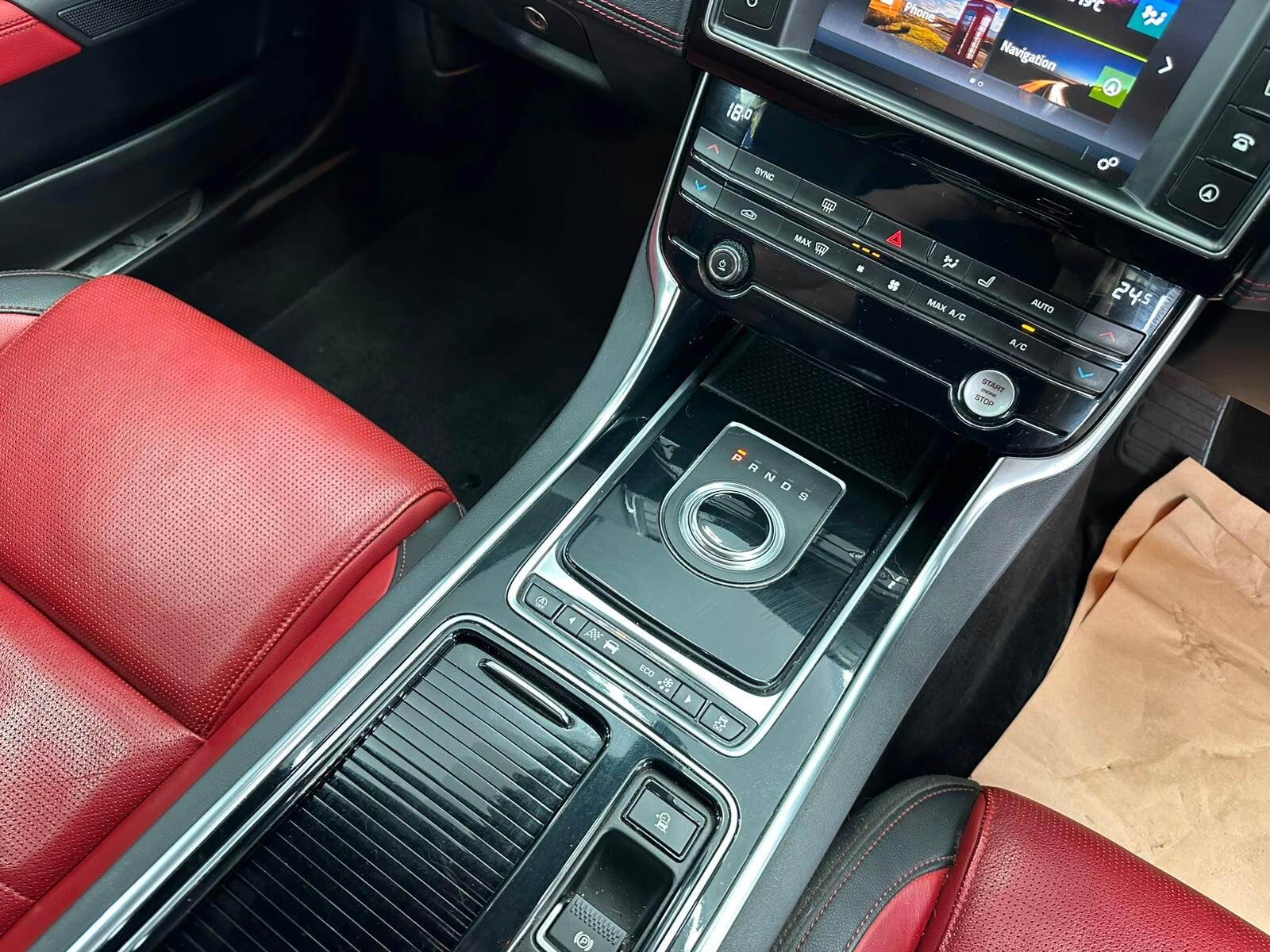 Jaguar XE view 48