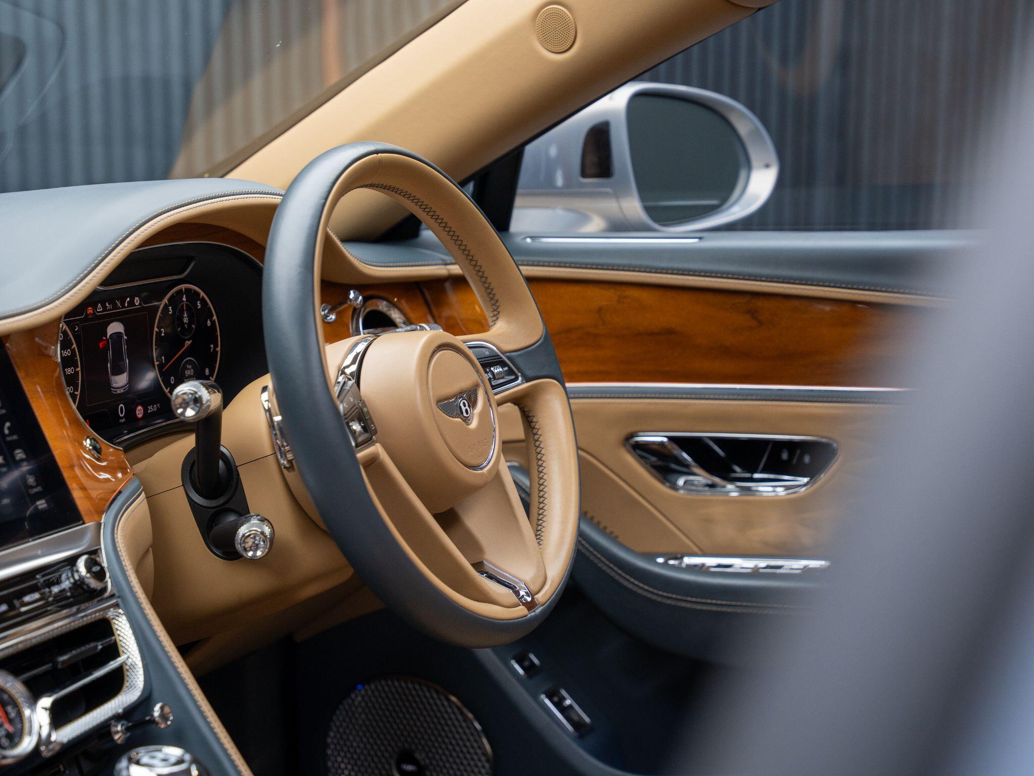Bentley Flying Spur view 53