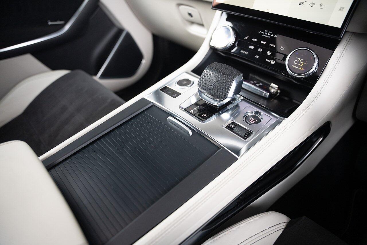 Jaguar F-Pace view 33