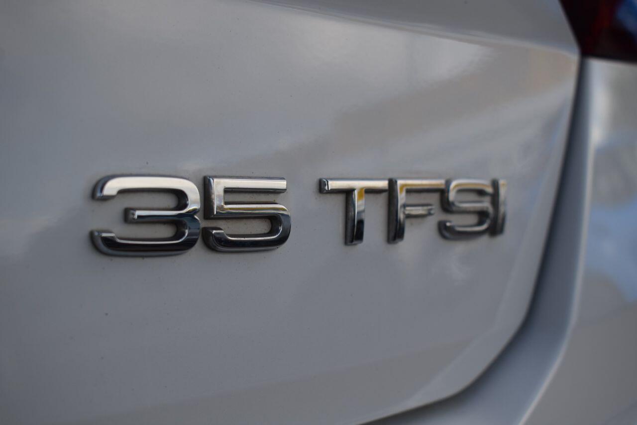 Audi Q2 view 22