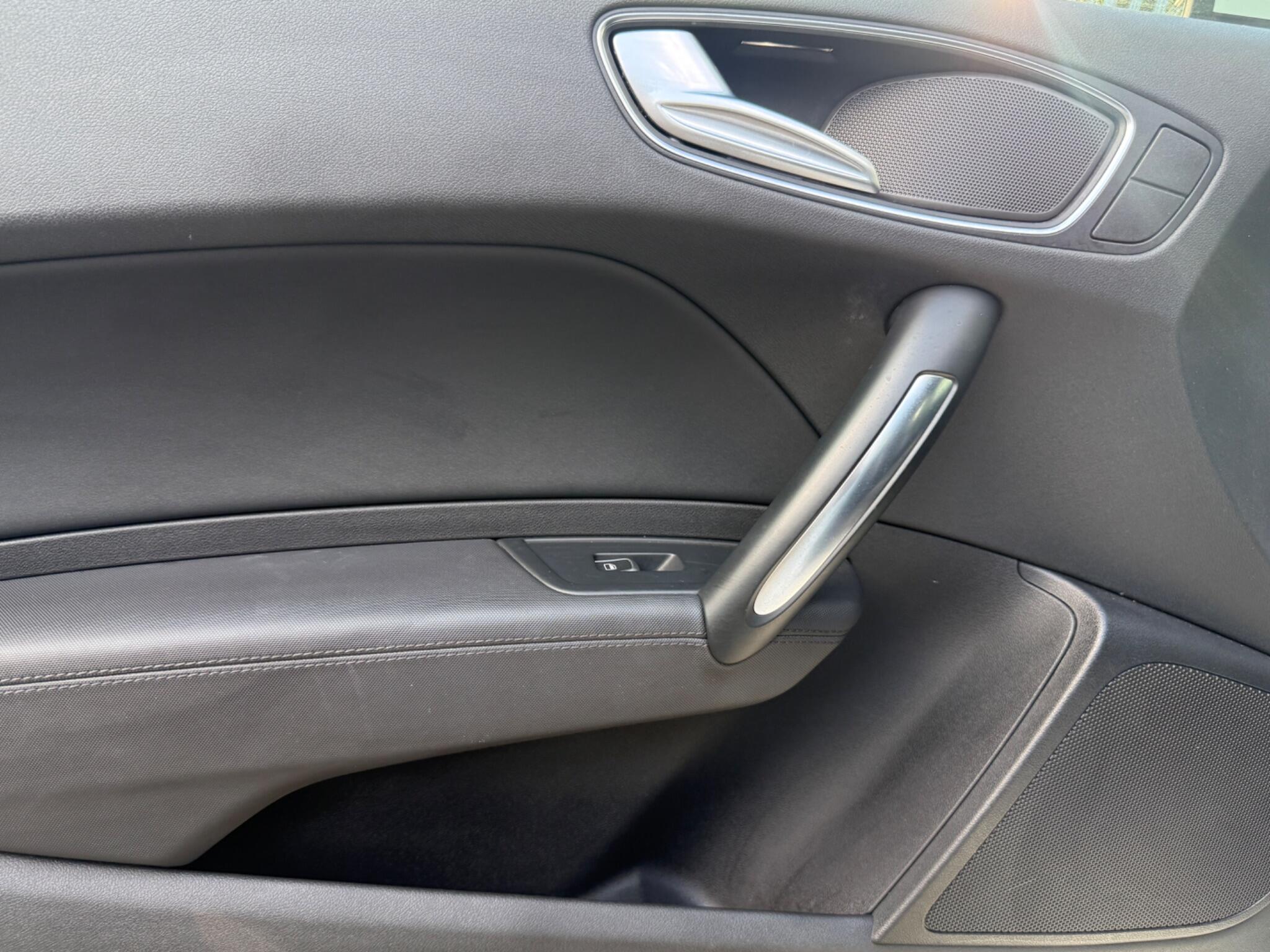2015 Audi A1 image 30