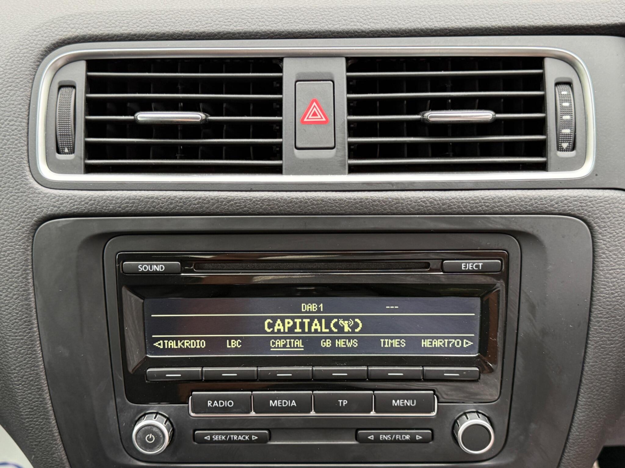 Volkswagen Jetta - Image 63