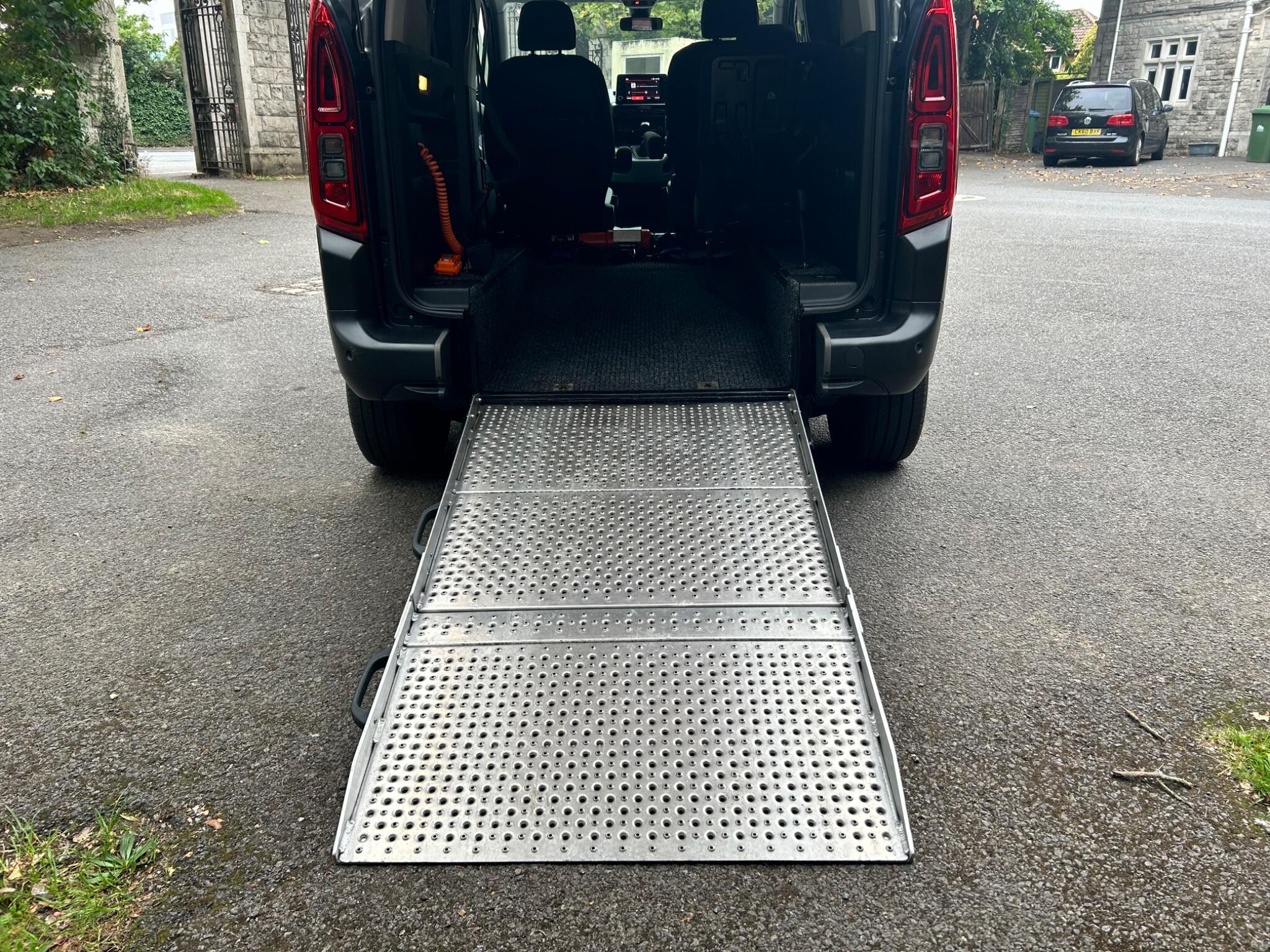 Citroen Berlingo view 2