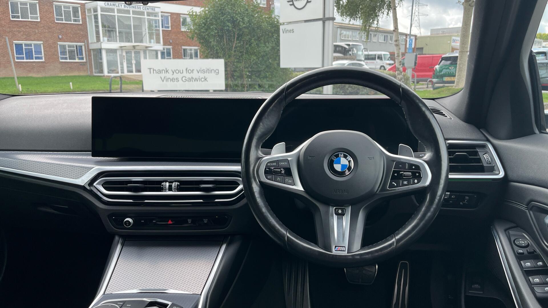 BMW 3 Series view 5