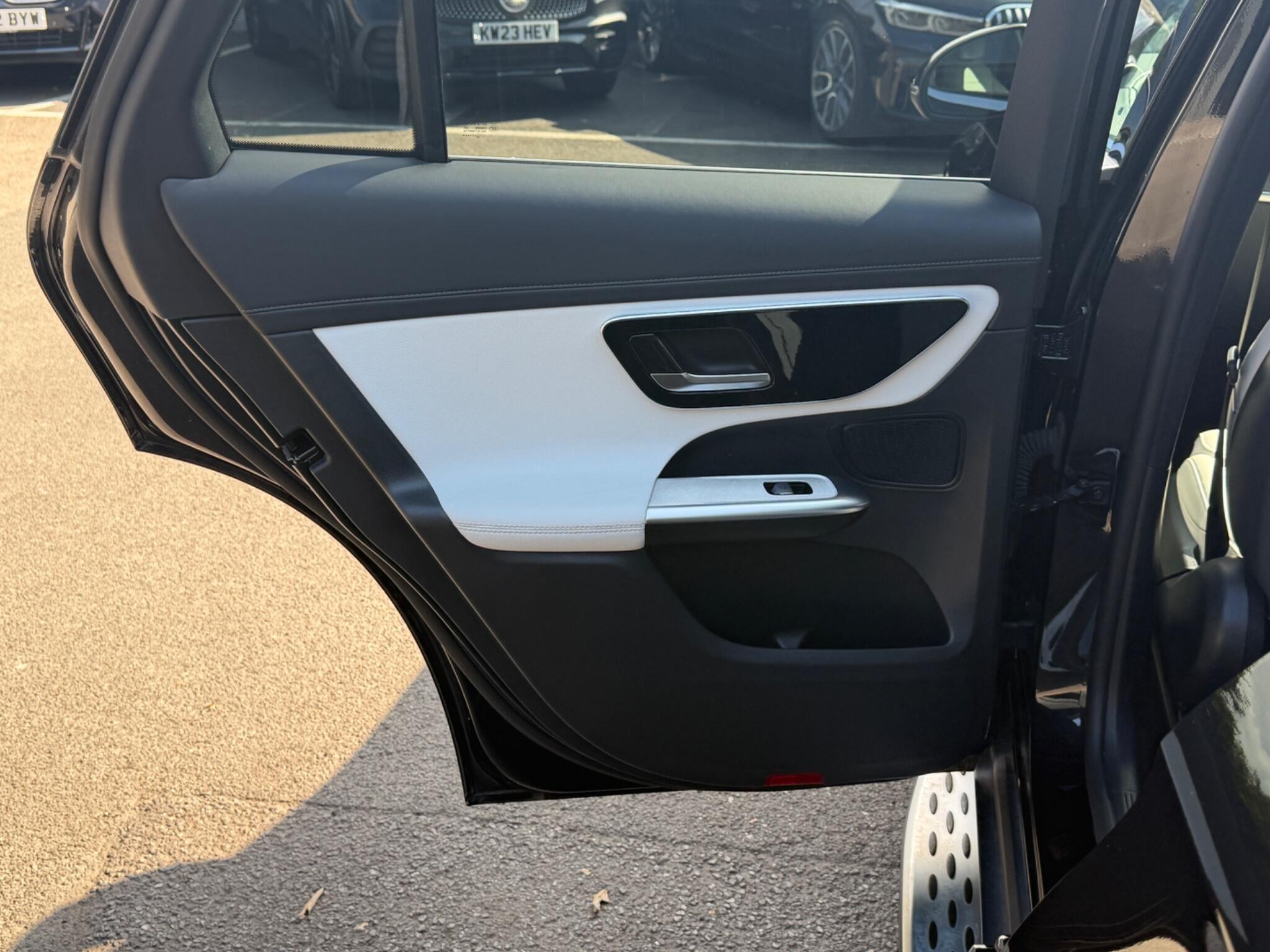 Mercedes-Benz GLC view 19