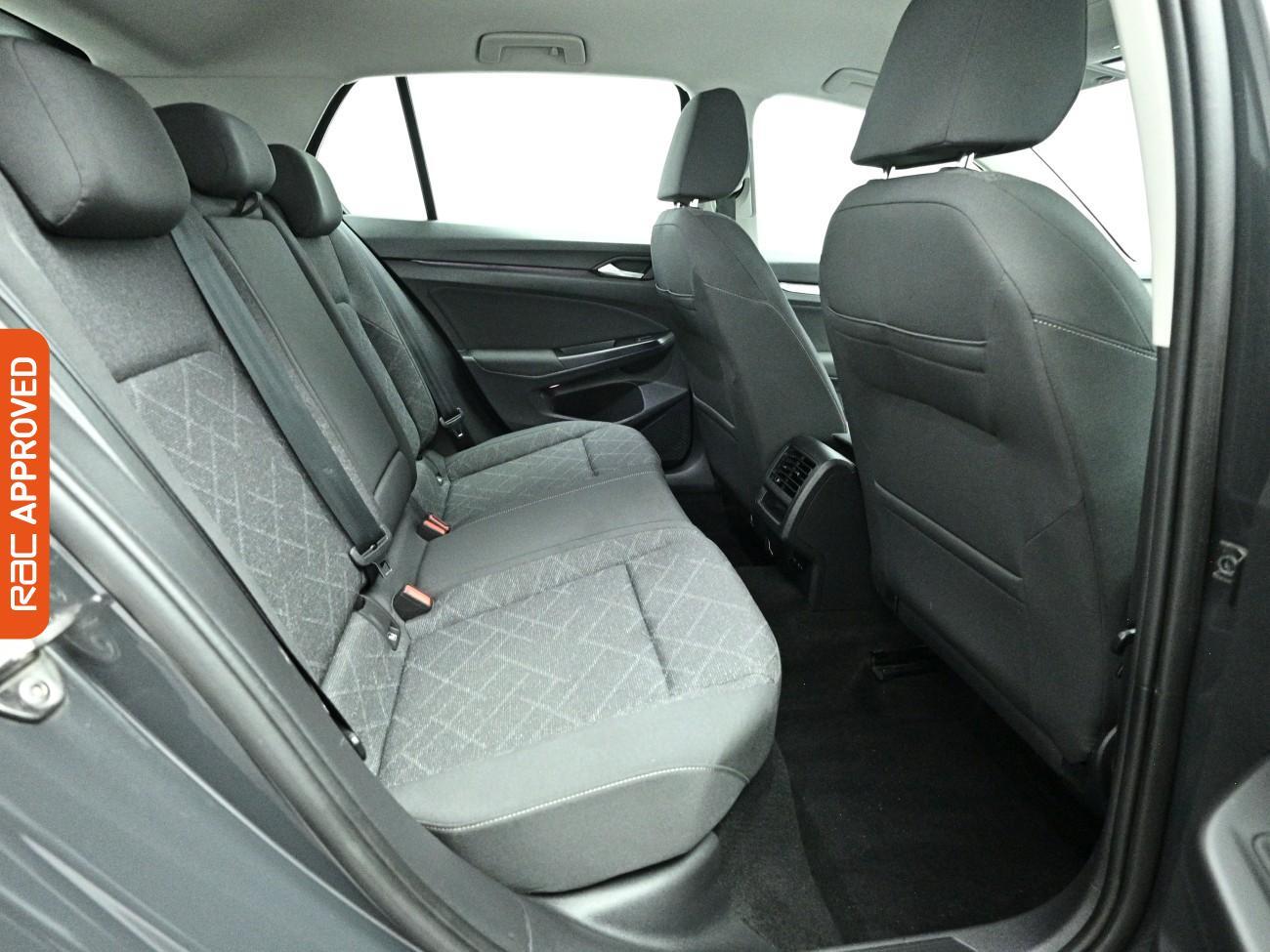 Volkswagen Golf view 13