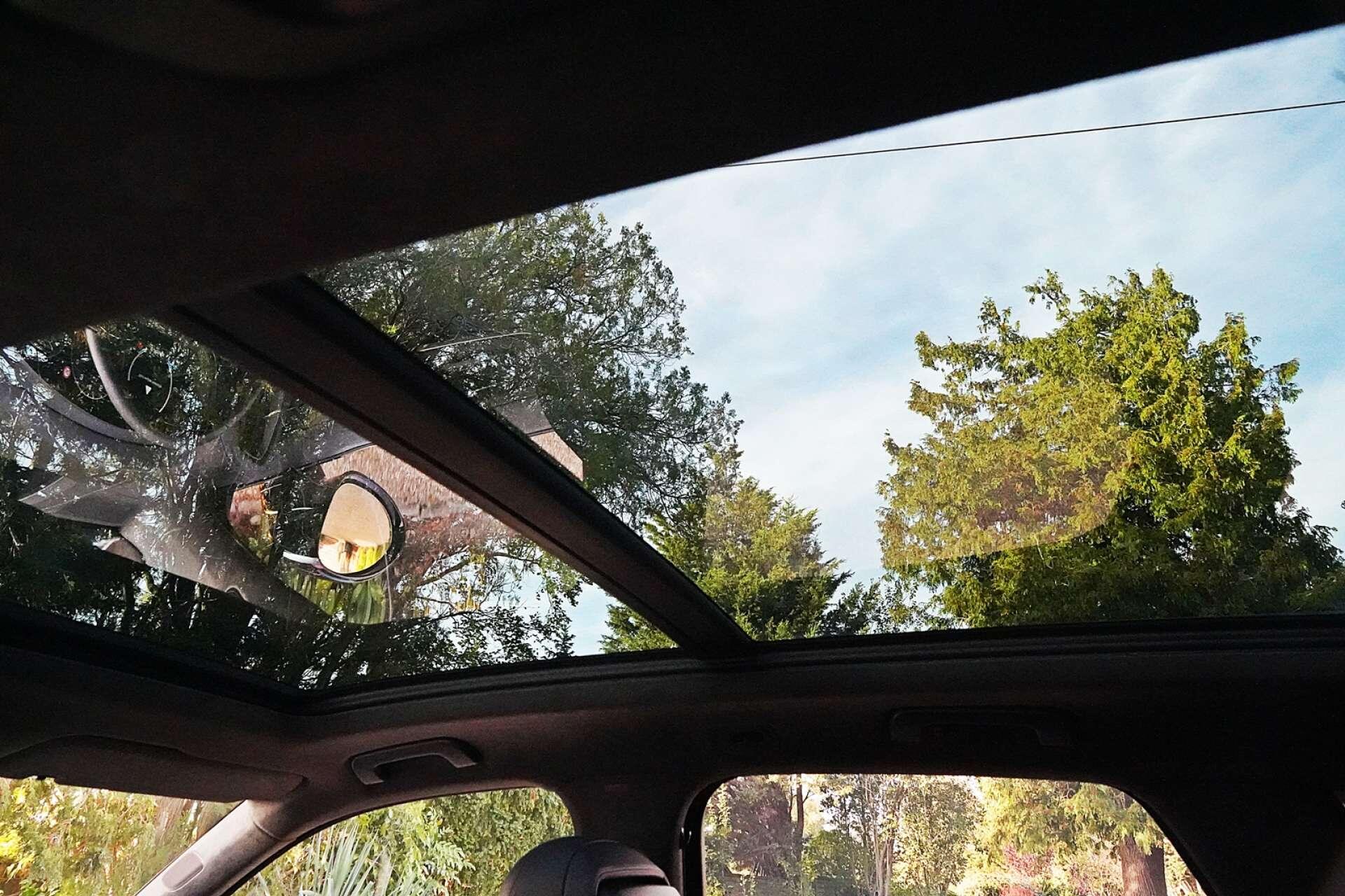 Porsche Cayenne view 15