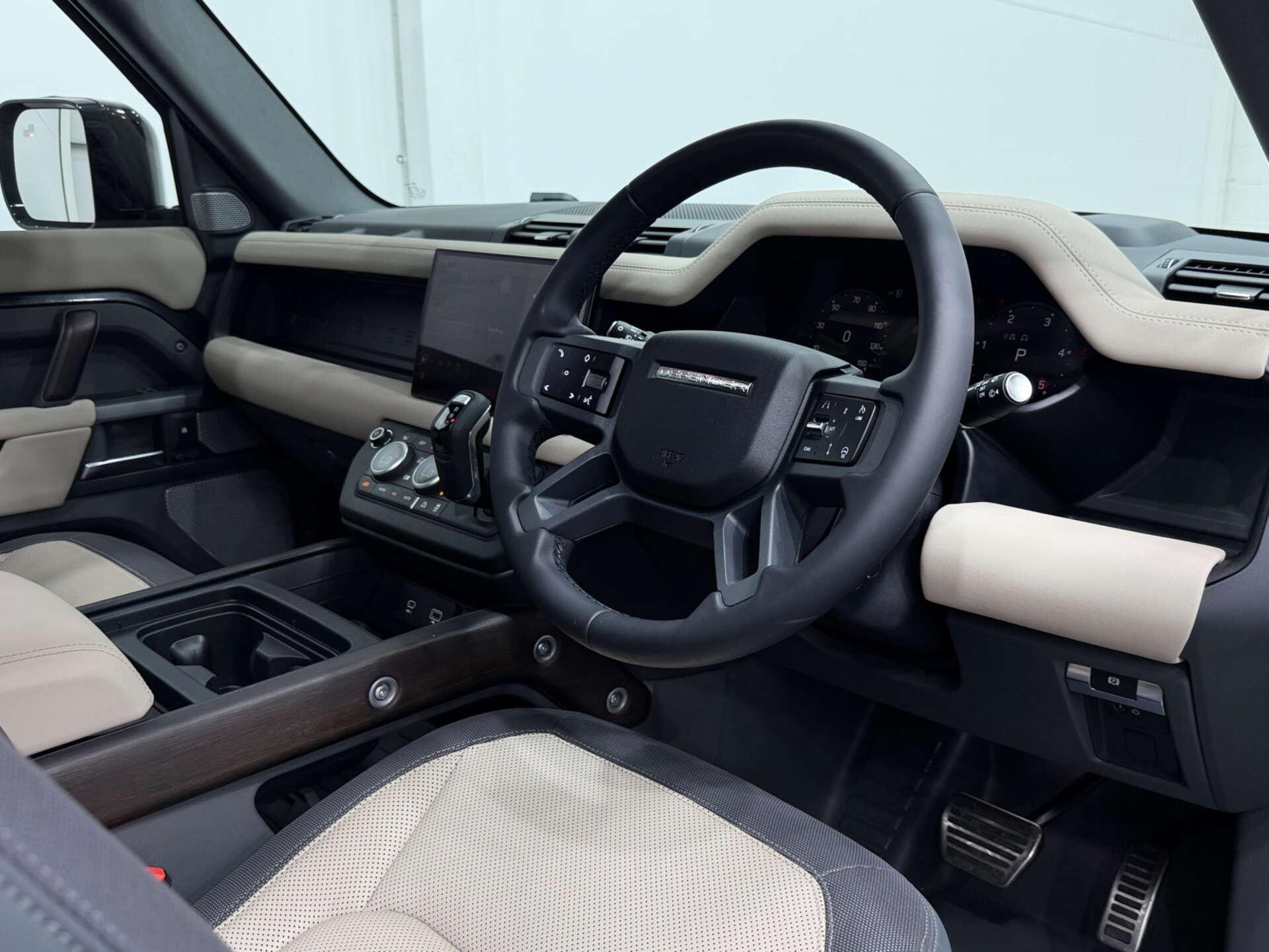 Land Rover Defender view 45
