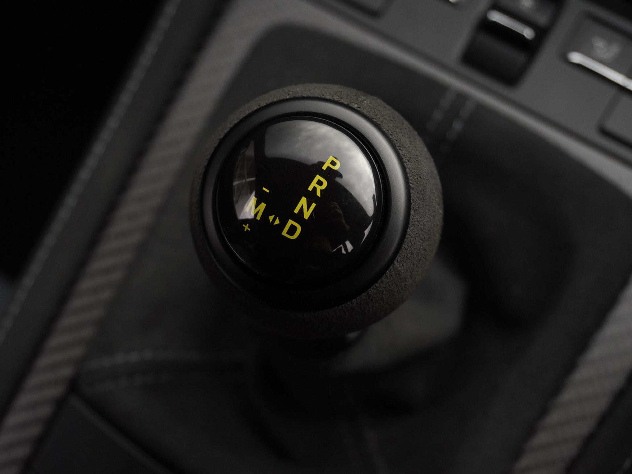 Porsche Cayman view 31