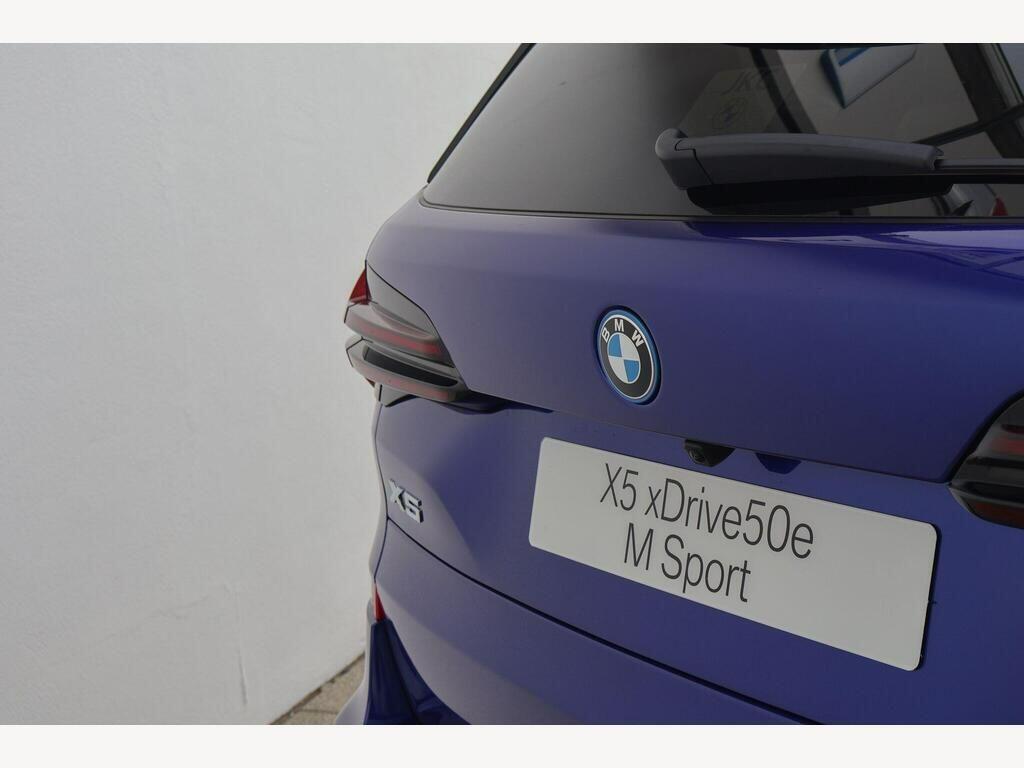 BMW X5 view 43