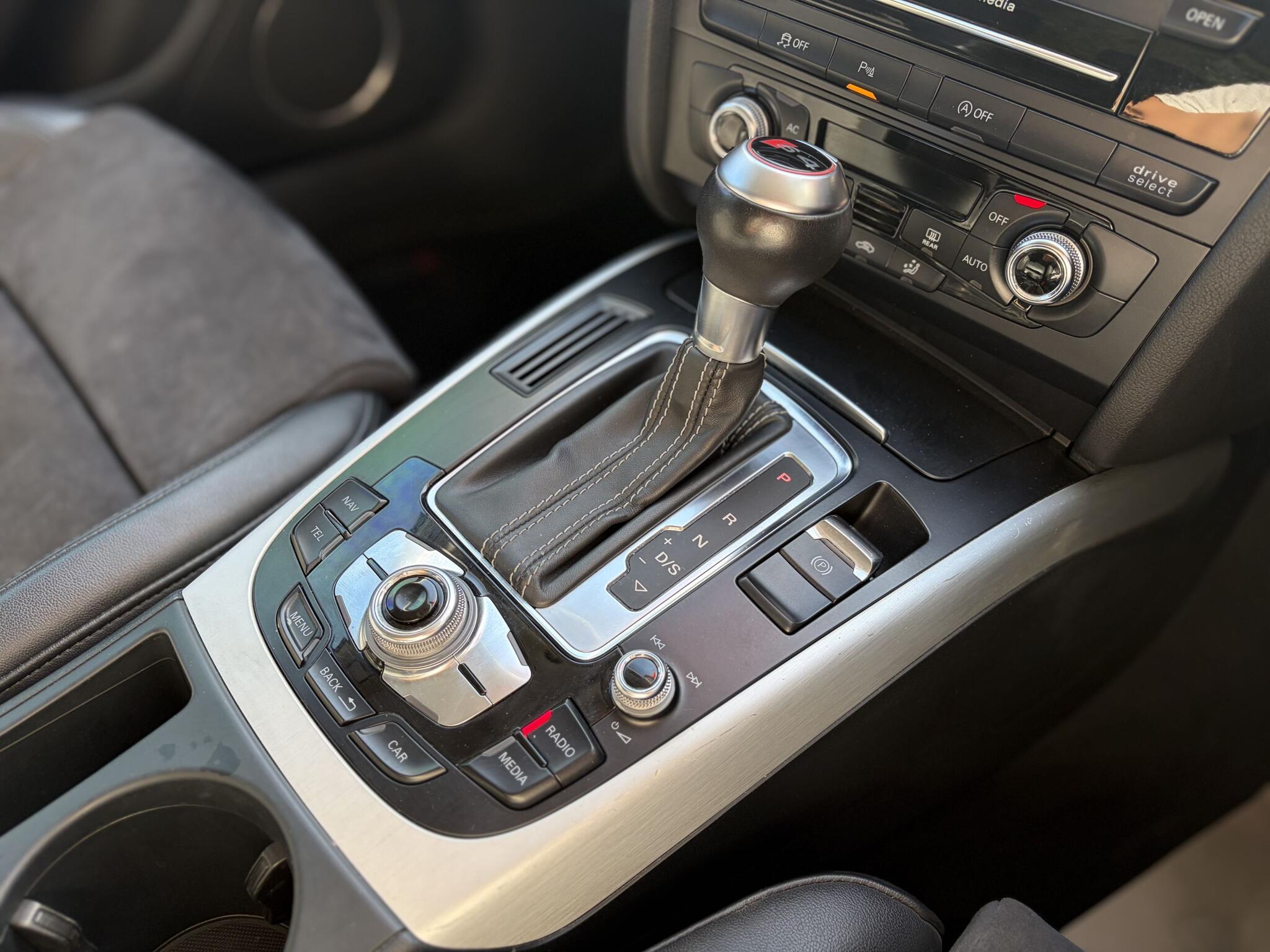 Audi S4 view 22