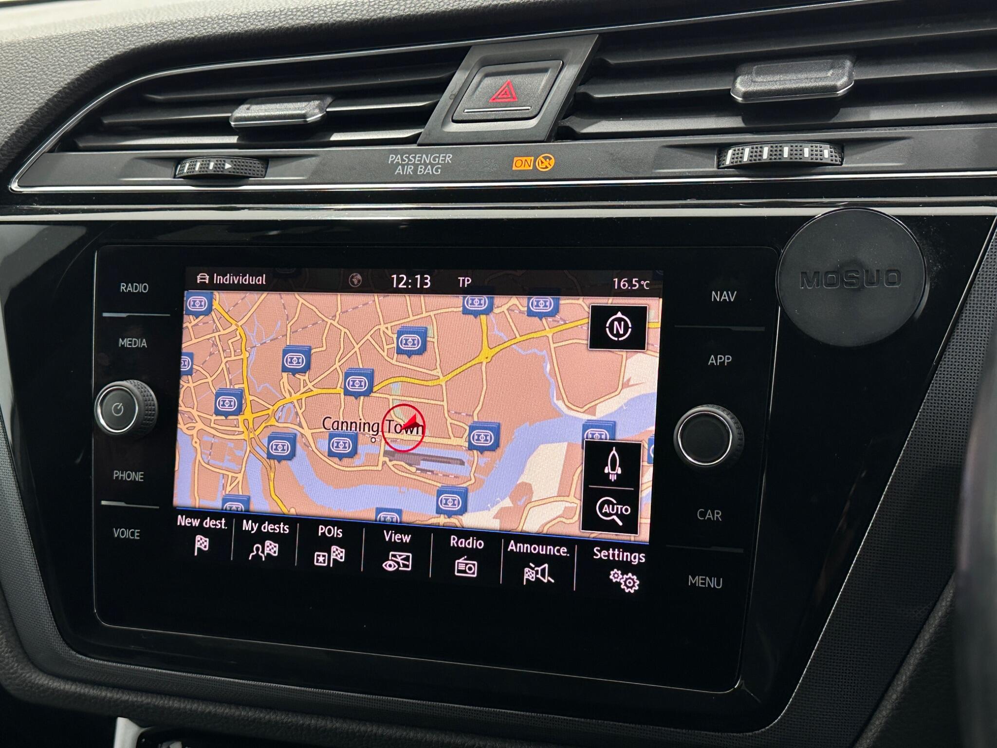 Volkswagen Touran view 22