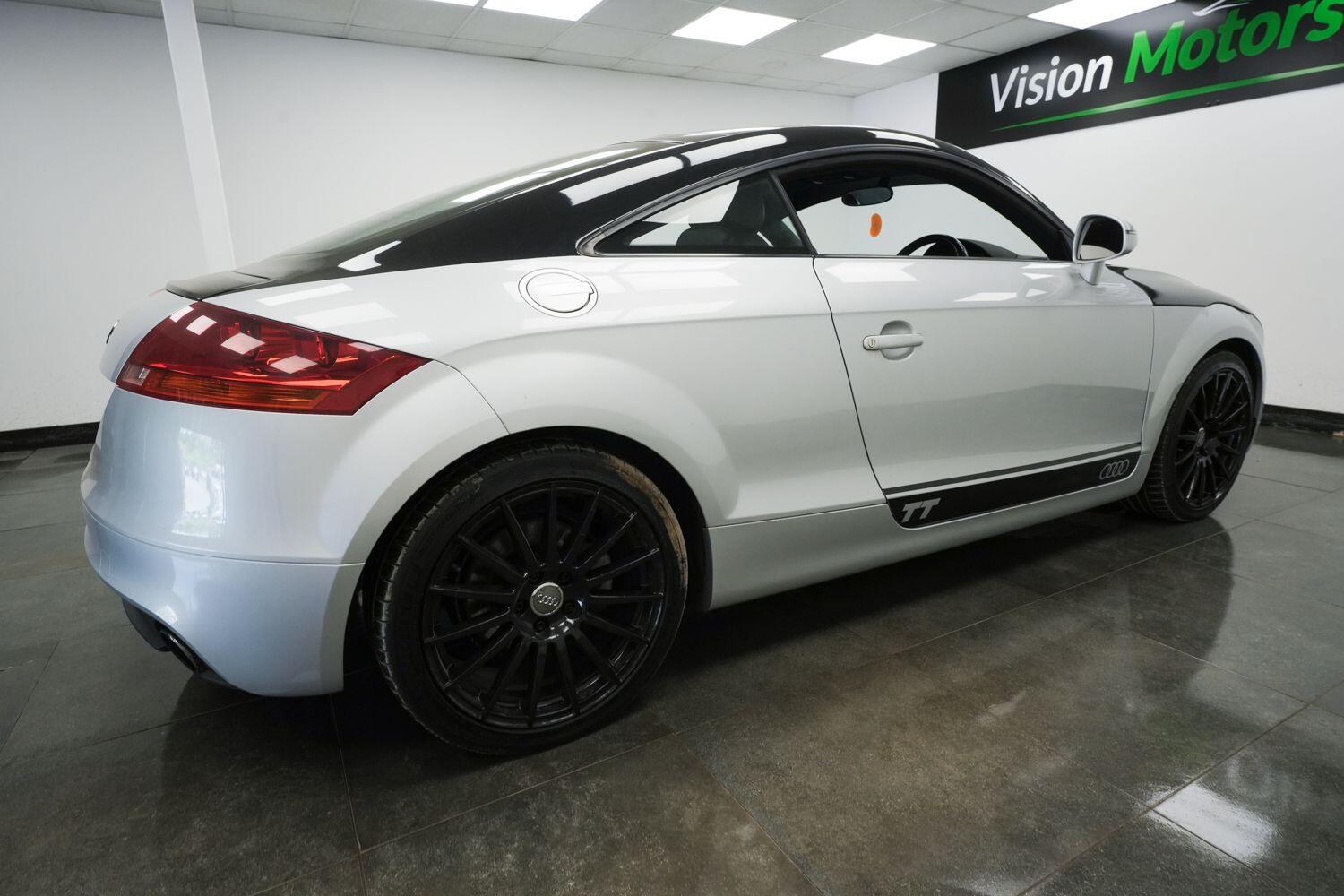 Audi TT view 4