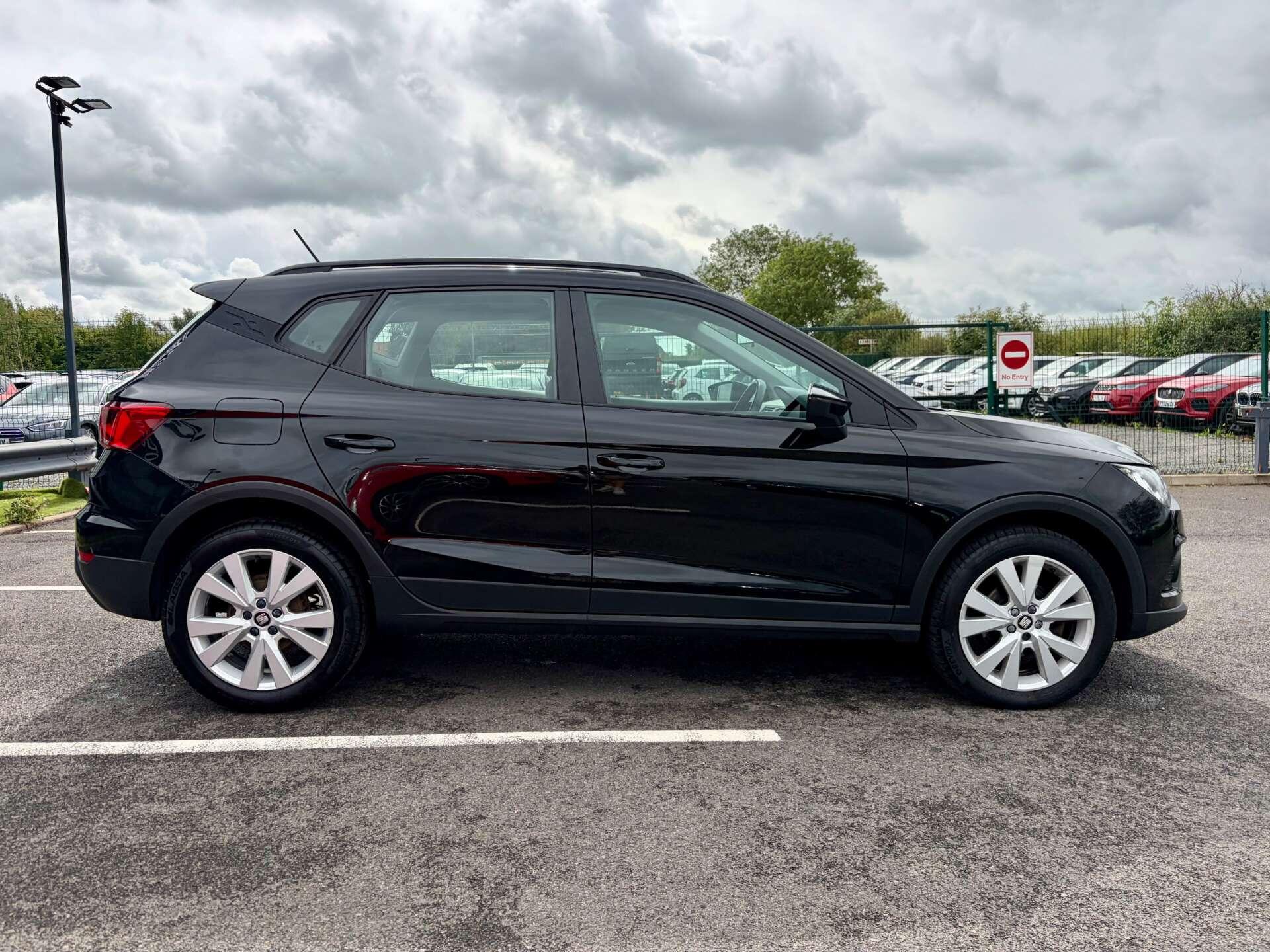 Seat Arona view 9