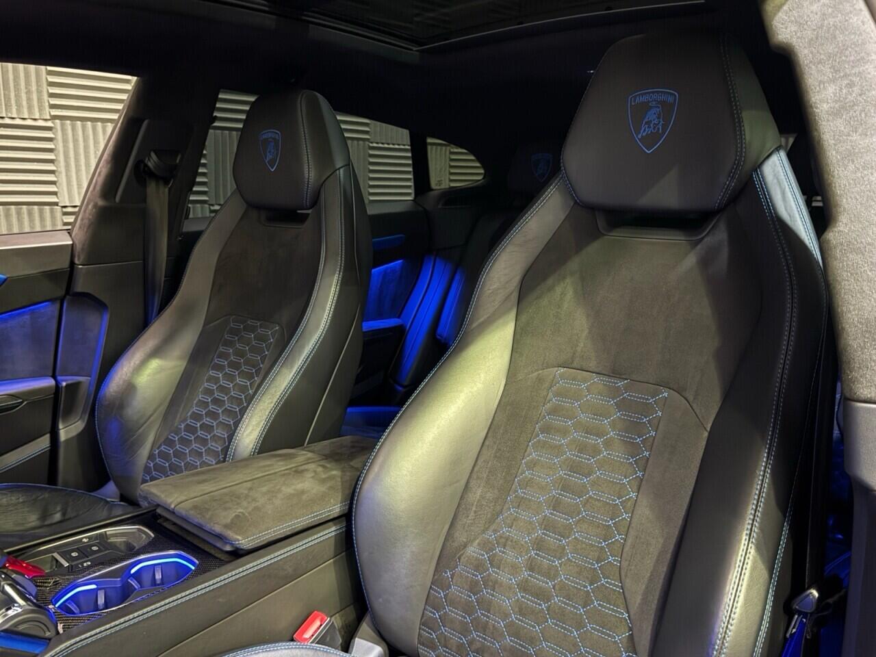Lamborghini Urus view 25
