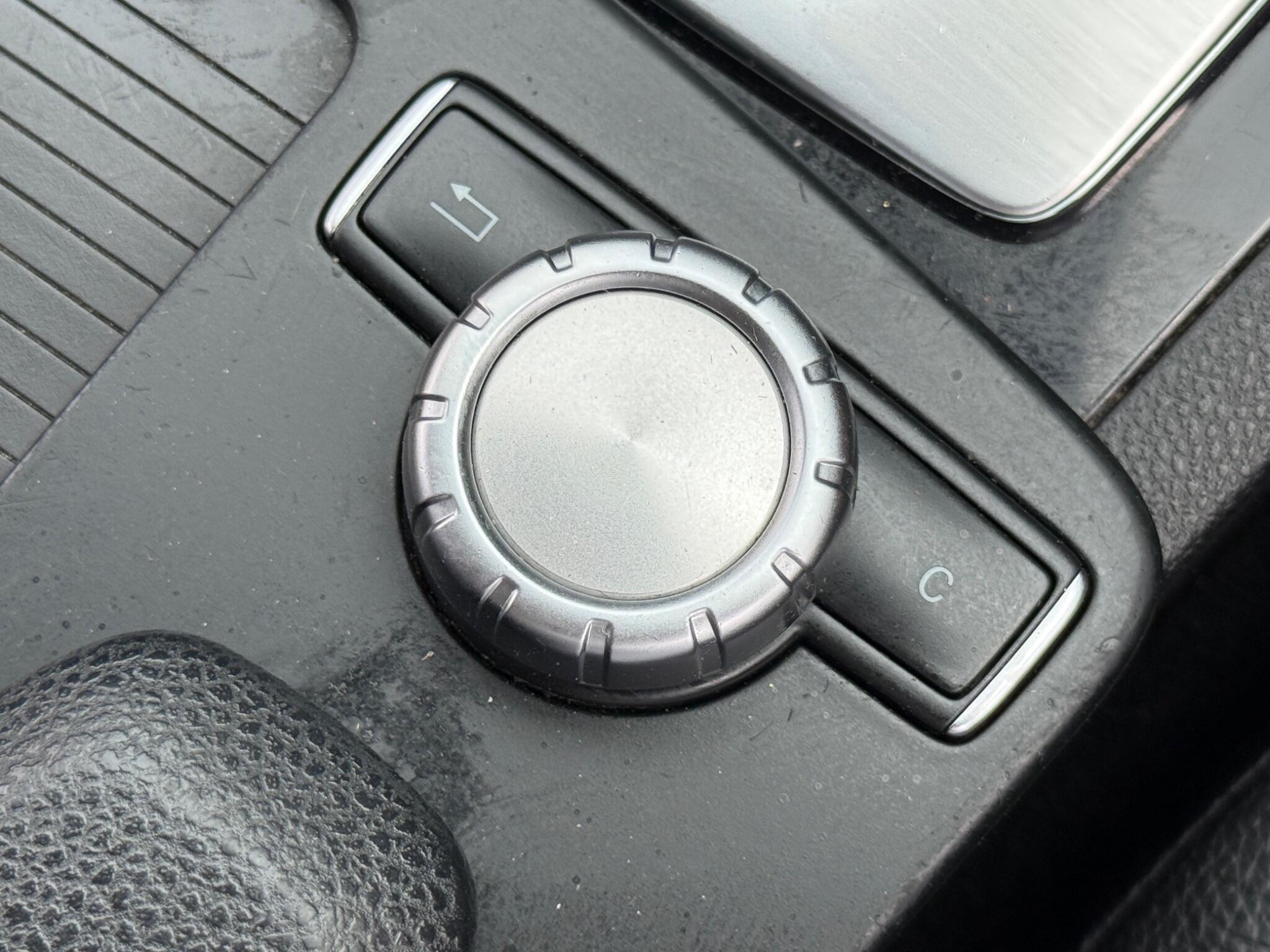 Mercedes-Benz C Class - Image 56