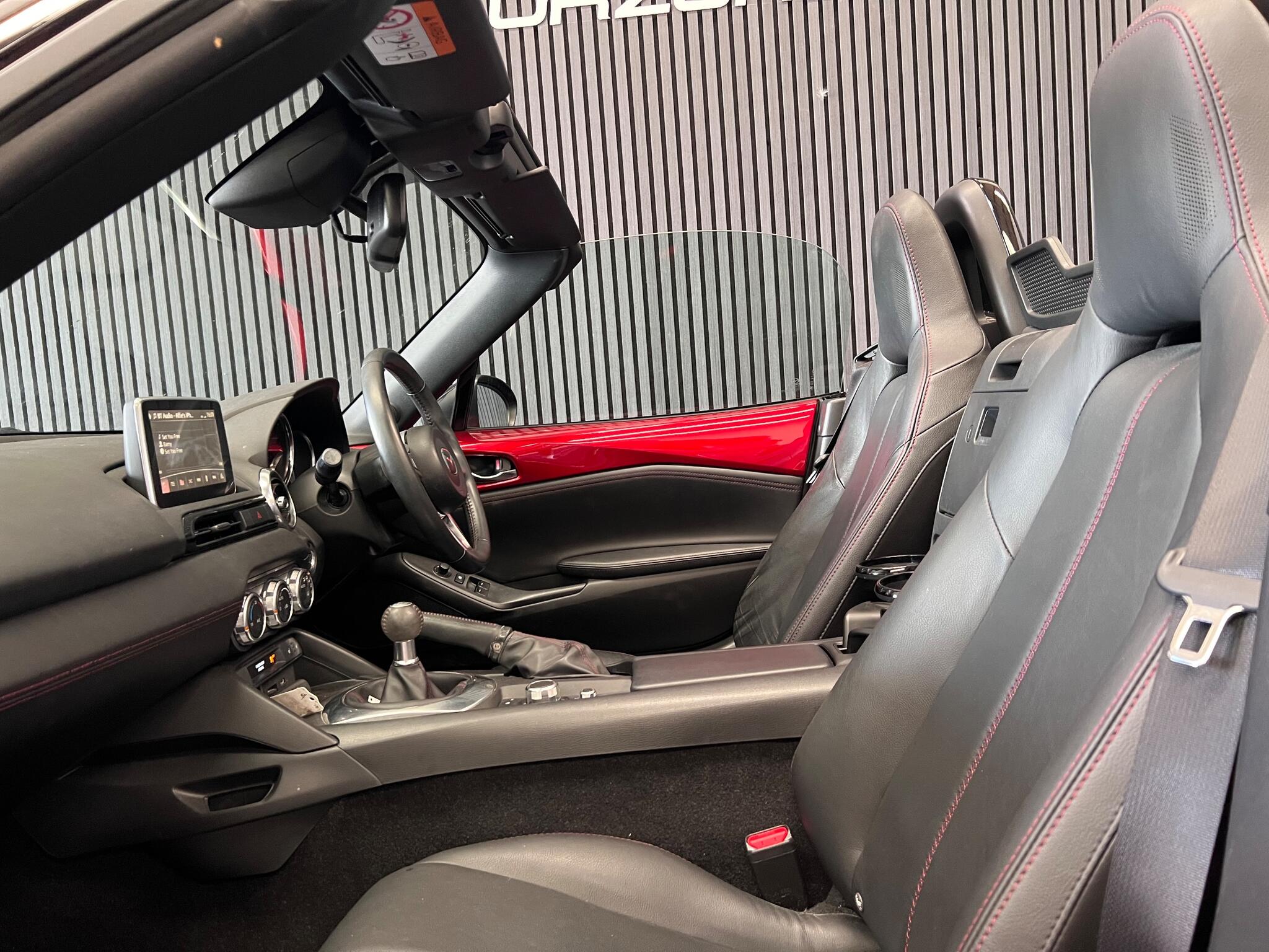 Mazda MX-5 view 18