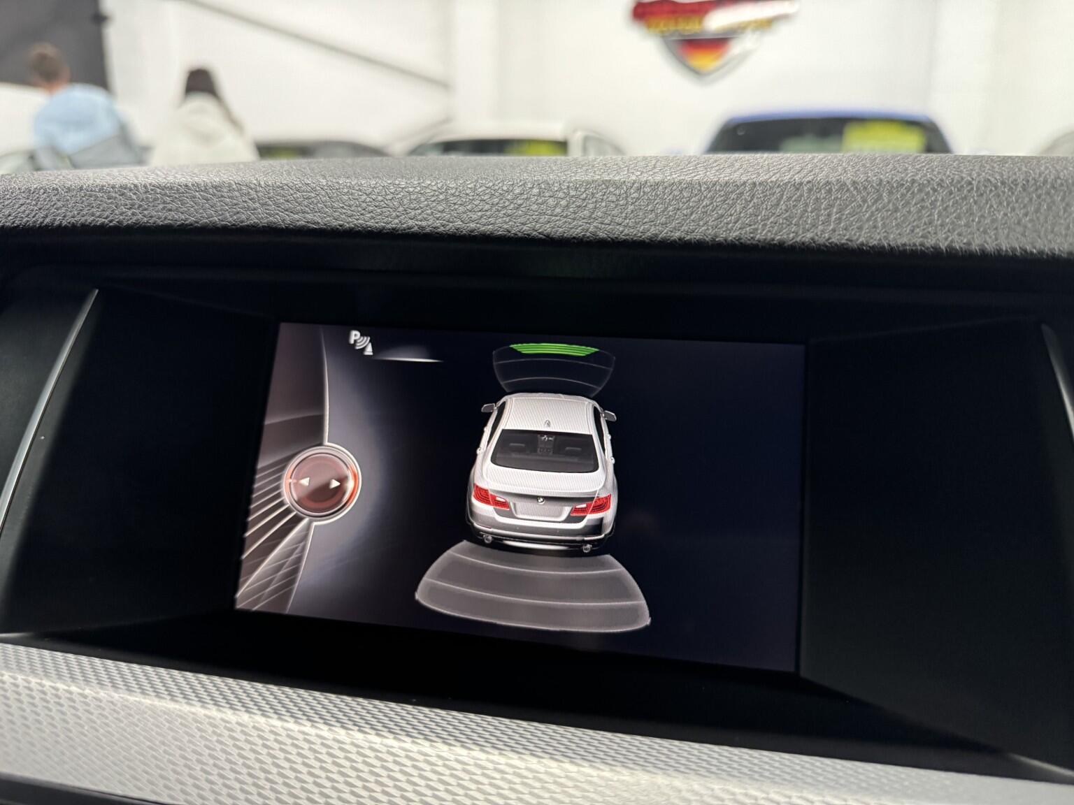 BMW 5 Series view 19