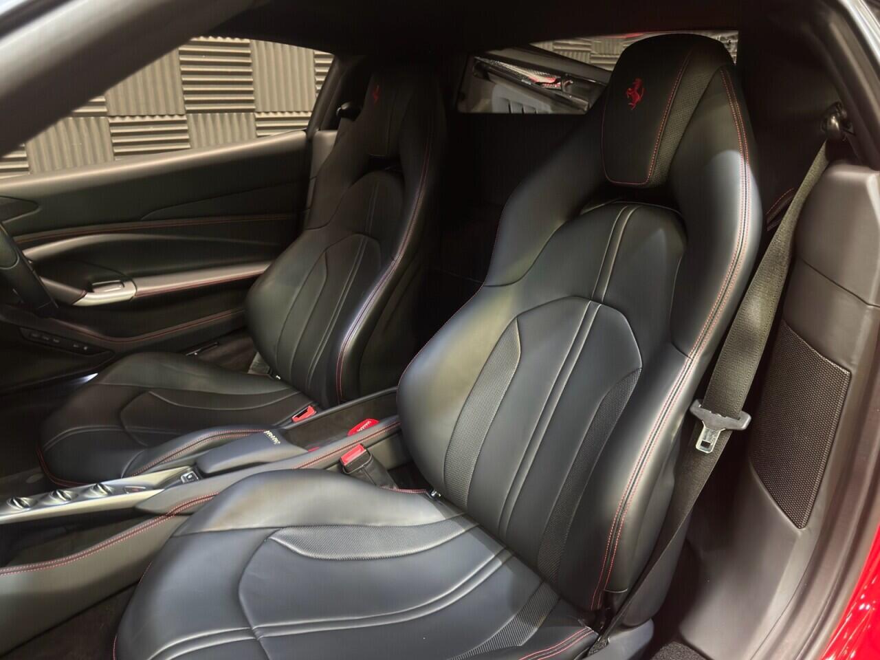 Ferrari F8 Tributo view 23