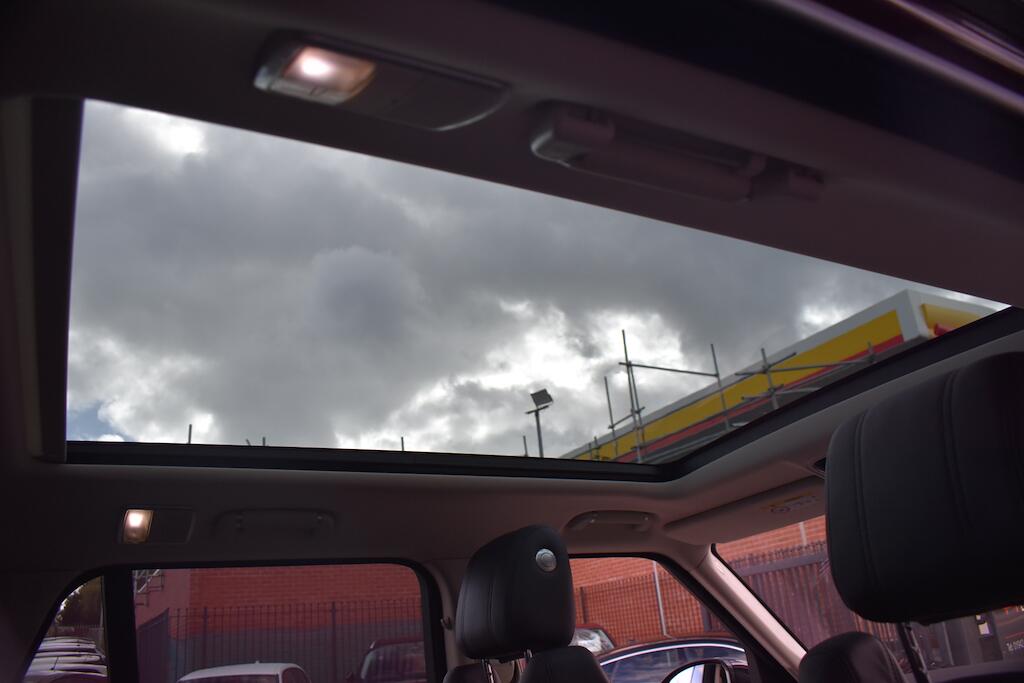 Land Rover Range Rover view 17