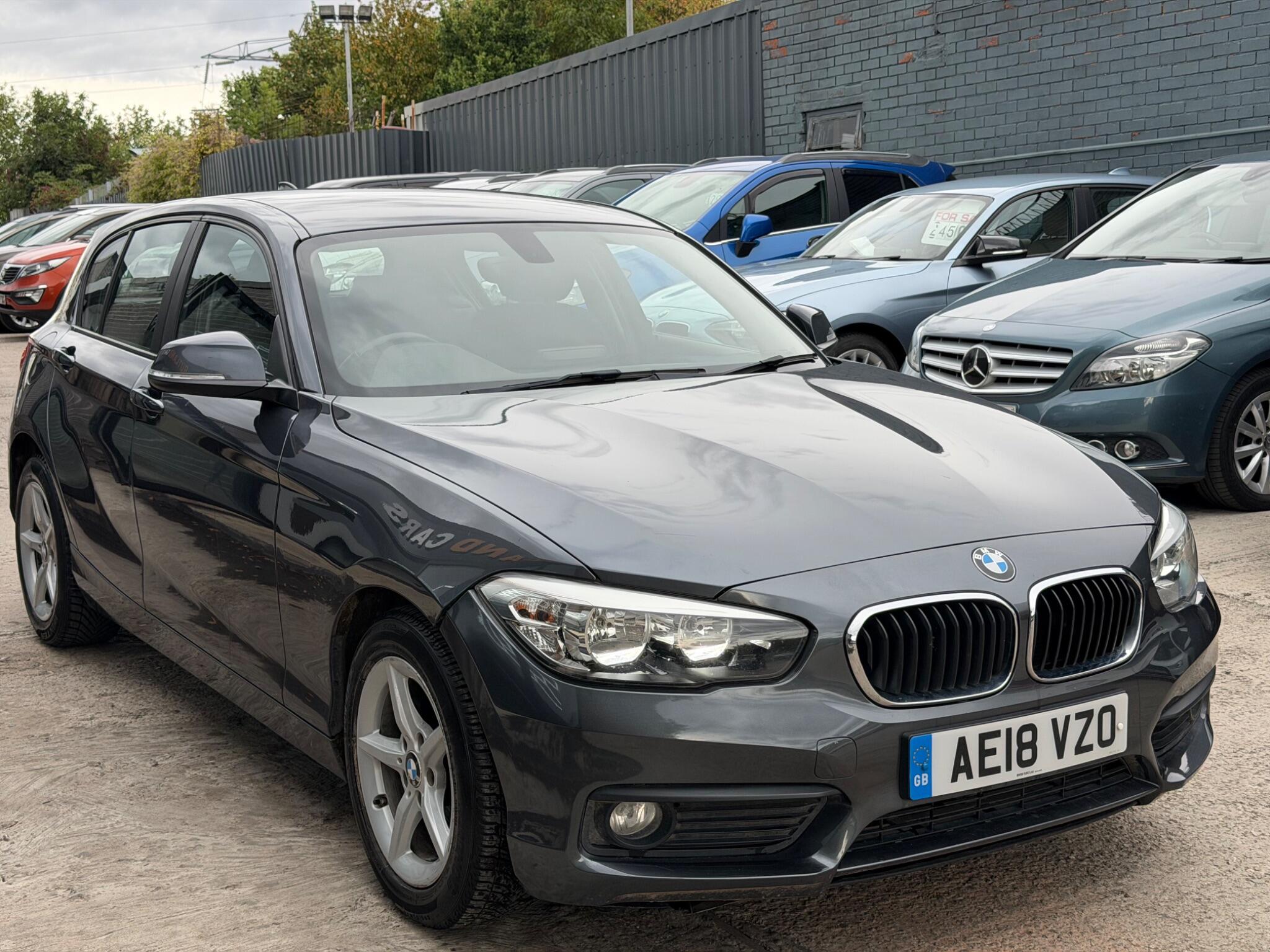 BMW 1 Series view 3