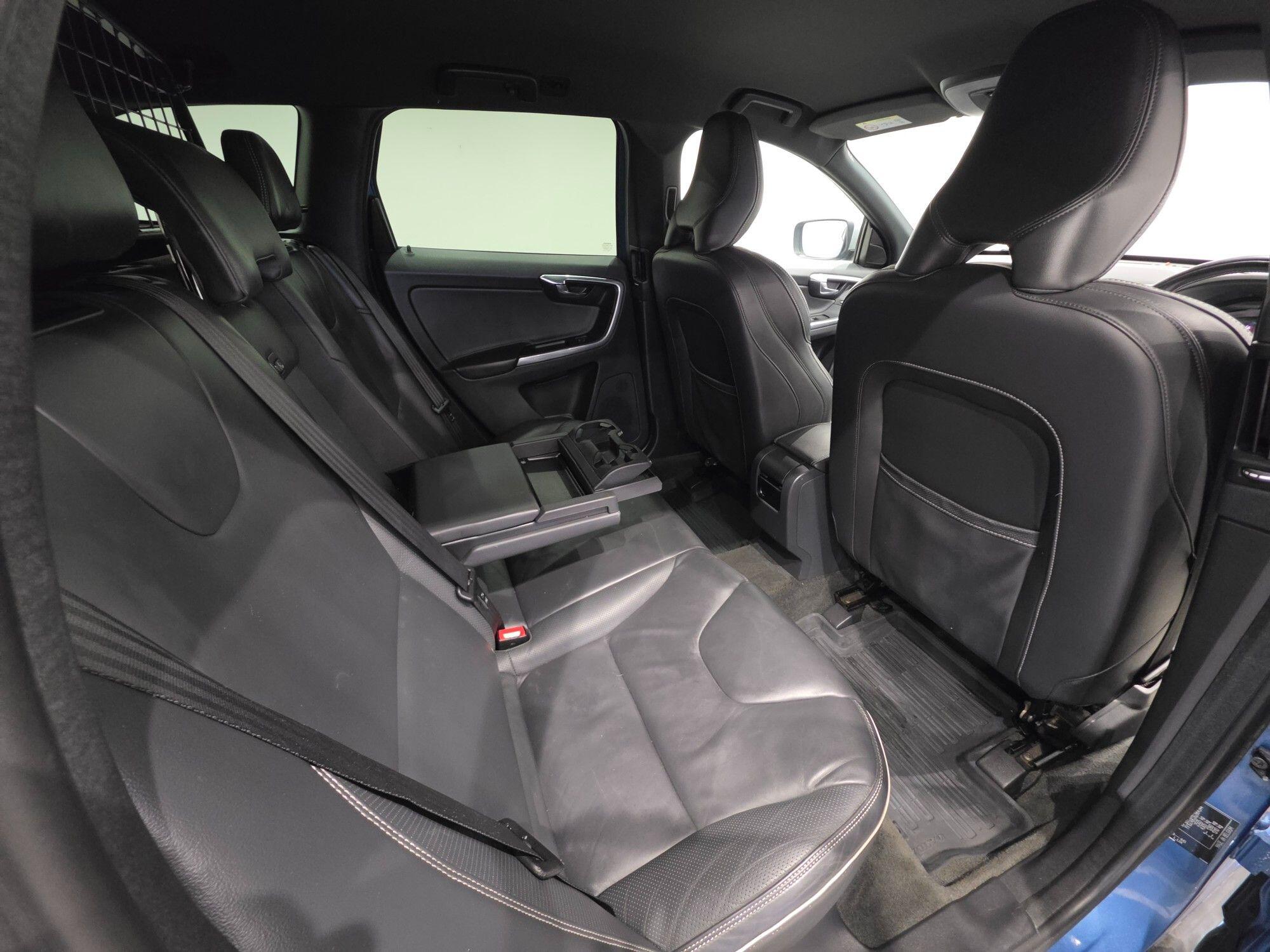 Volvo XC60 view 25
