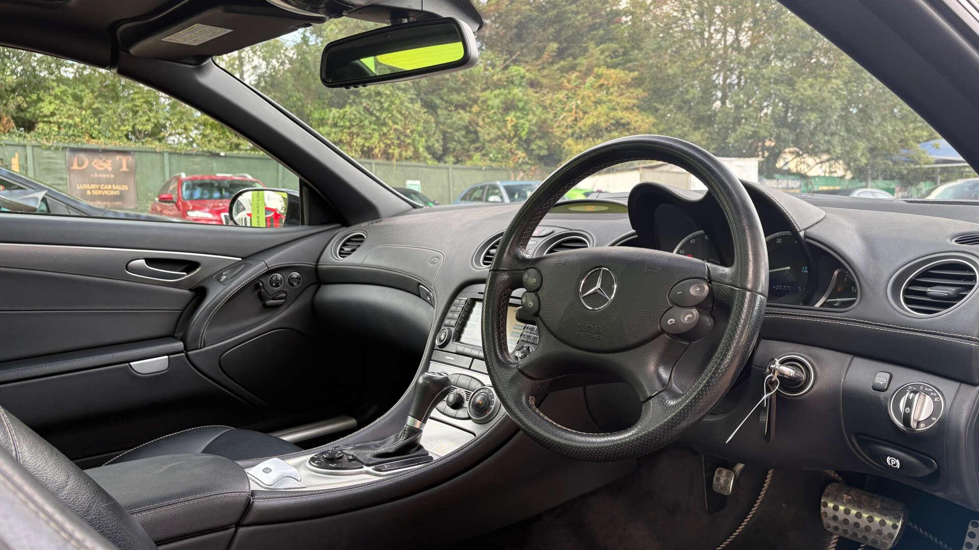 Mercedes-Benz SL view 14